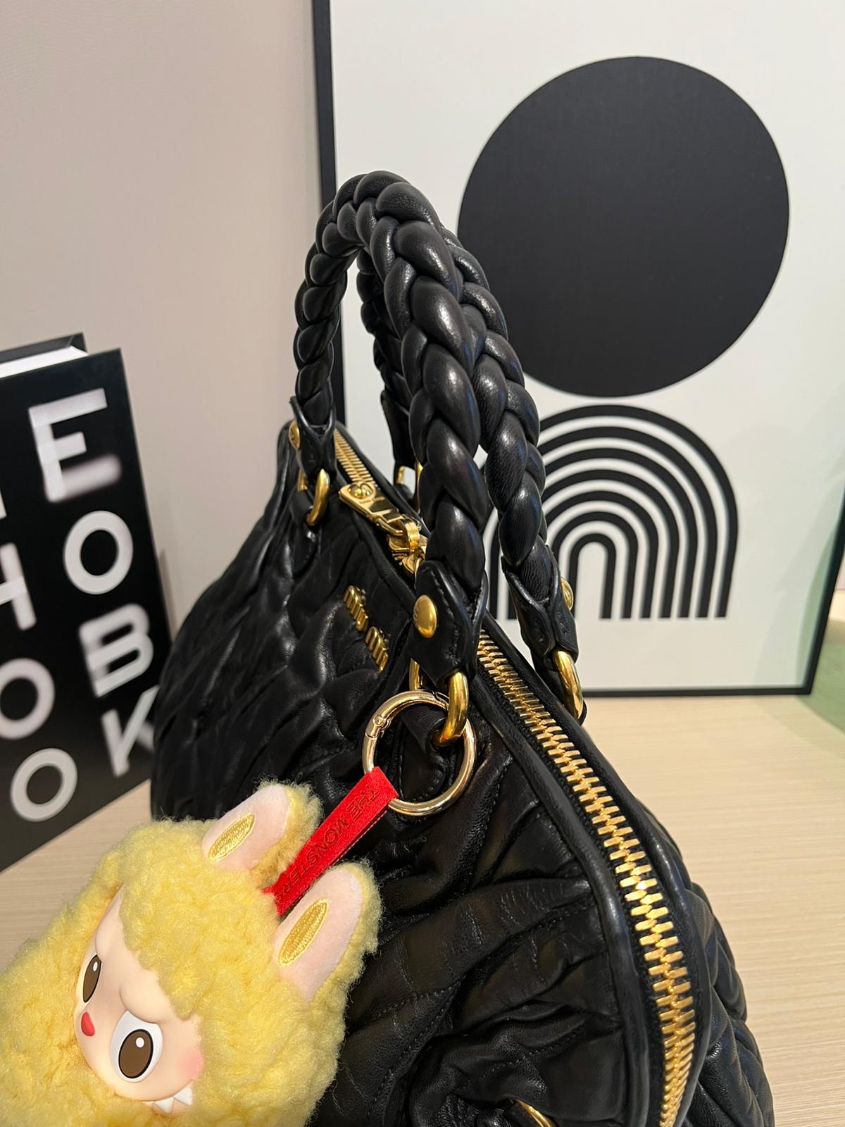 Miu Miu matelasse nappa leather handbag,100%Authentic,95%new ✅塵袋 