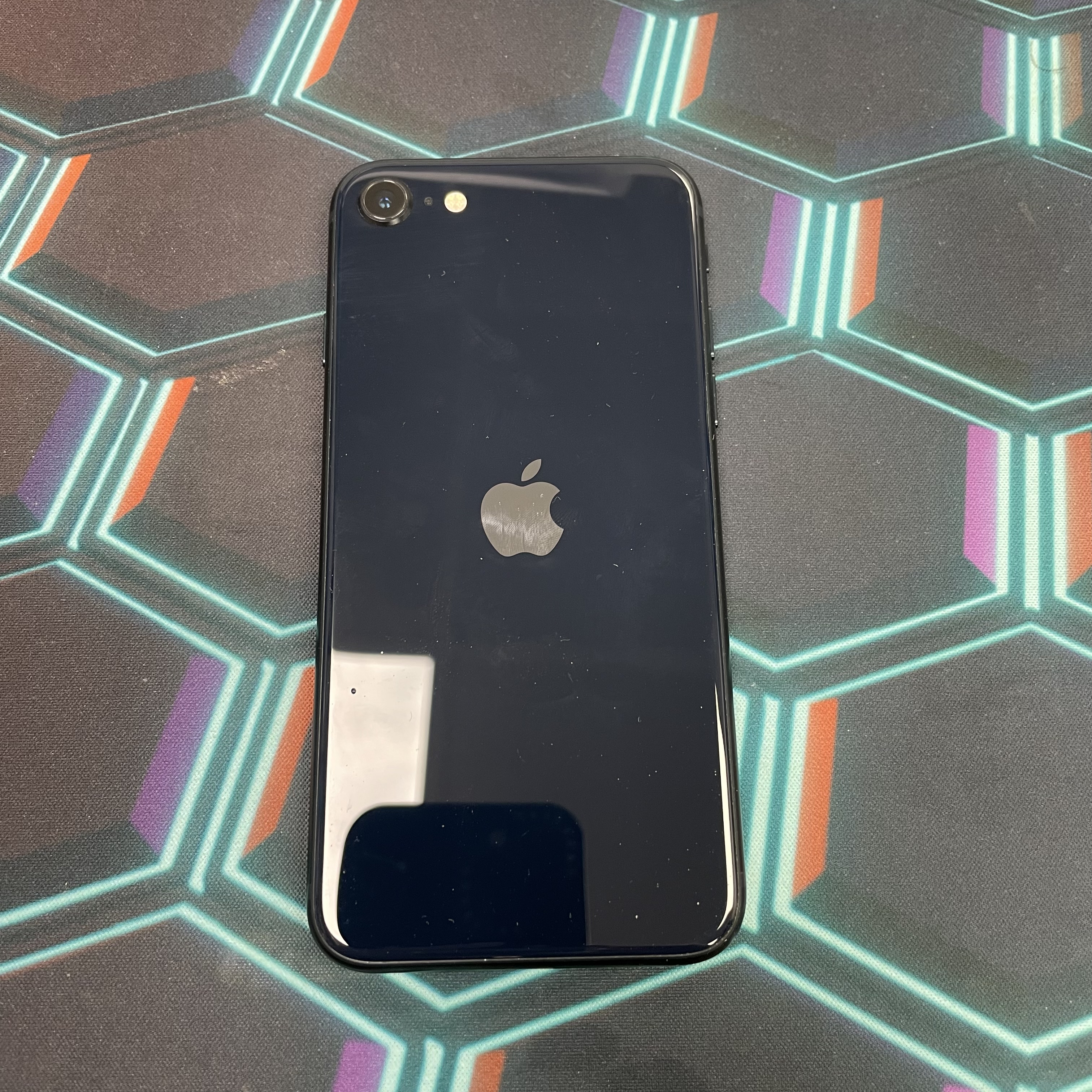 *8090 SE 3 完美機 128GB 電84 黑色 black