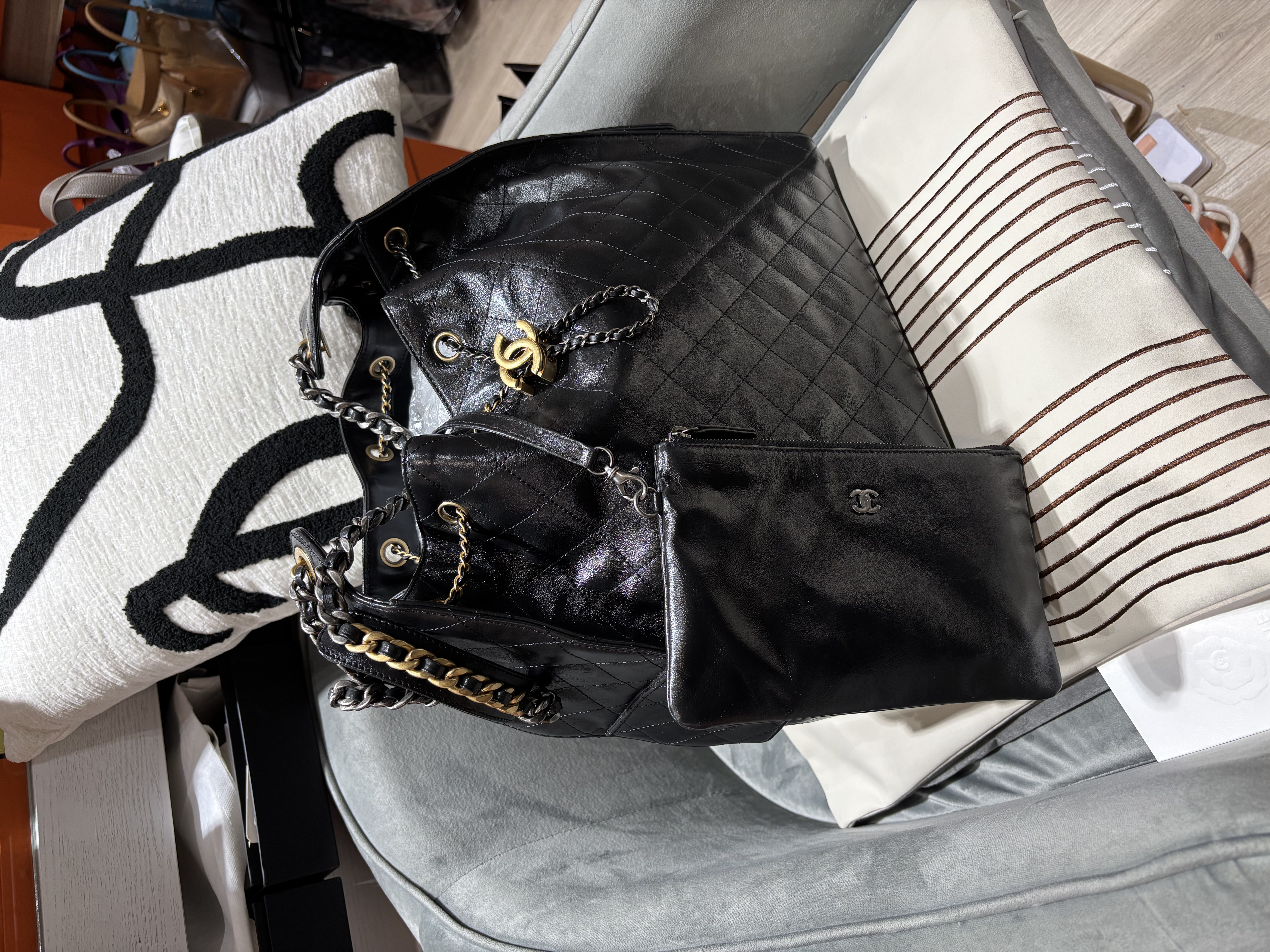 Chanel 25 large hobo calfskin 100%Authentic, 99%new ✅專門店收據 ✅晶片✅防塵袋✅盒