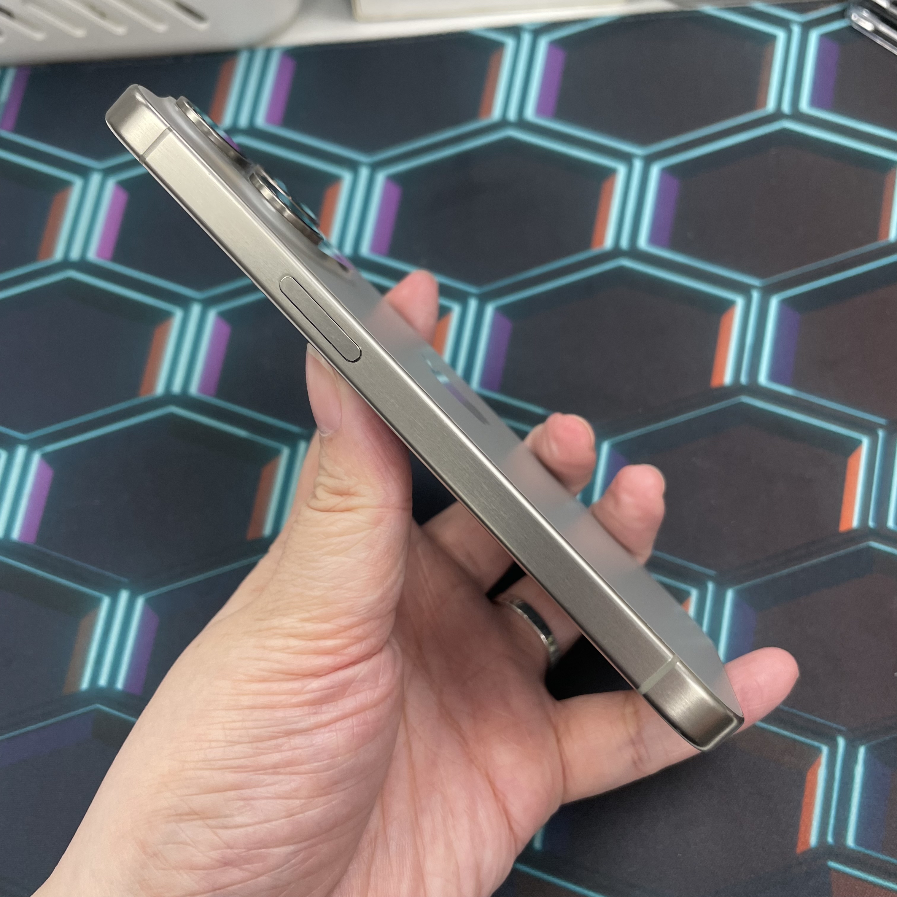 *6325 15 pro 勁靚機 256GB 電98 原色 gray