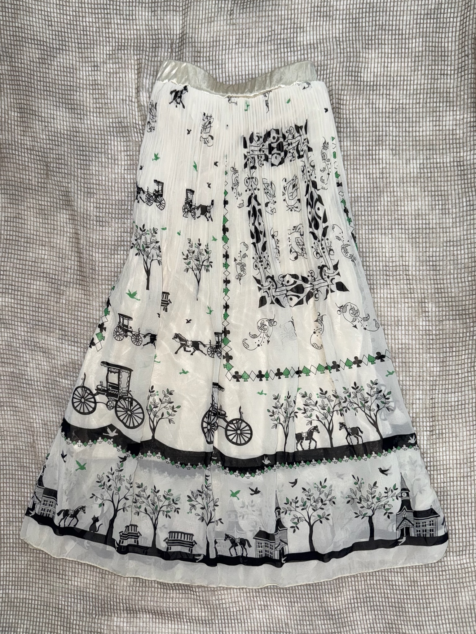White Antique Carriage Pleated Skirt