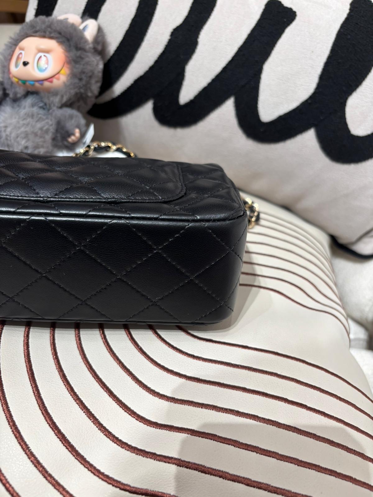 Chanel mini flap bag A69900黑金cf20,晶片 100%Authentic ,99%new ✅晶片✅塵袋✅box