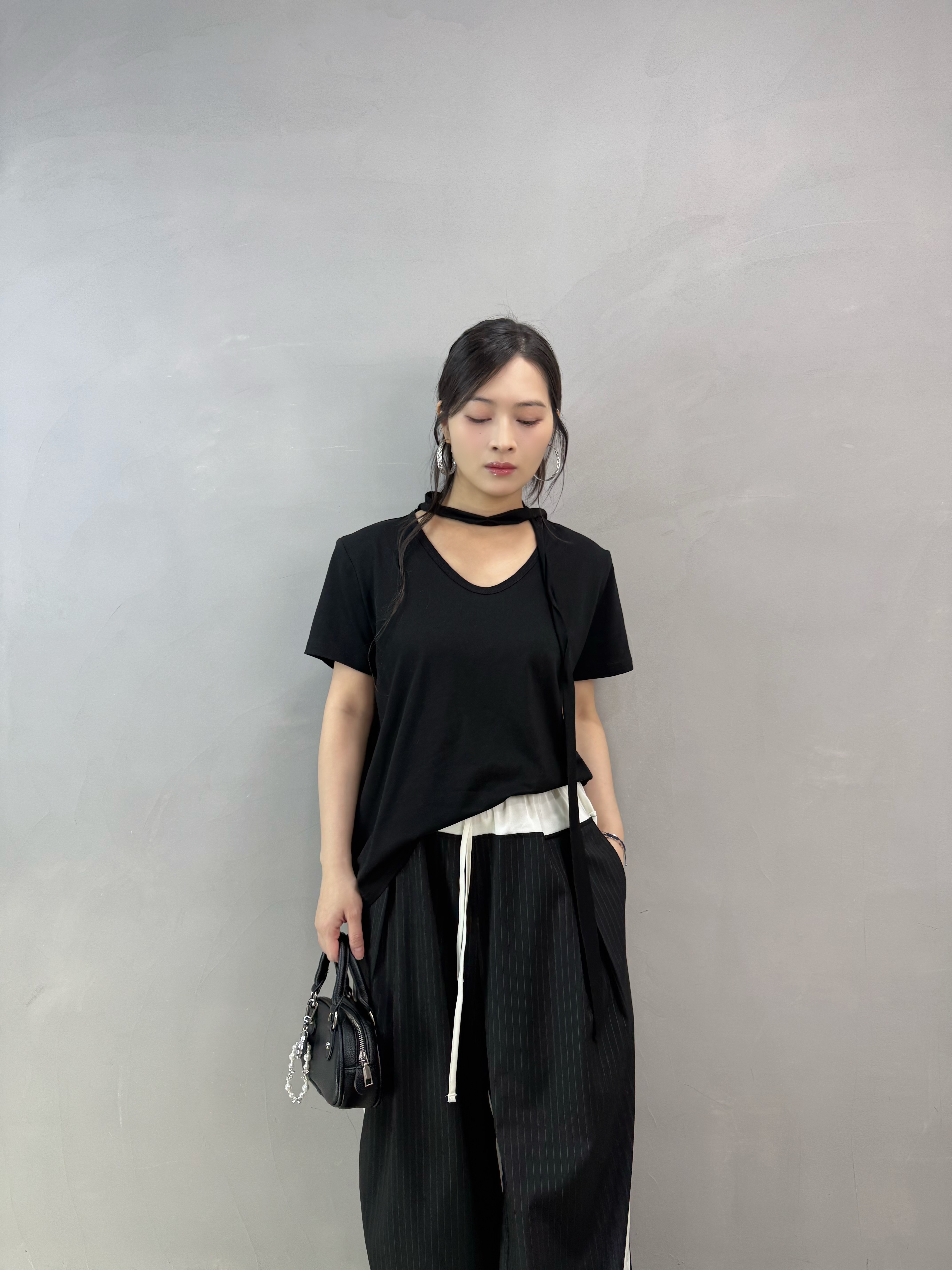C15 U領頸帶Tee