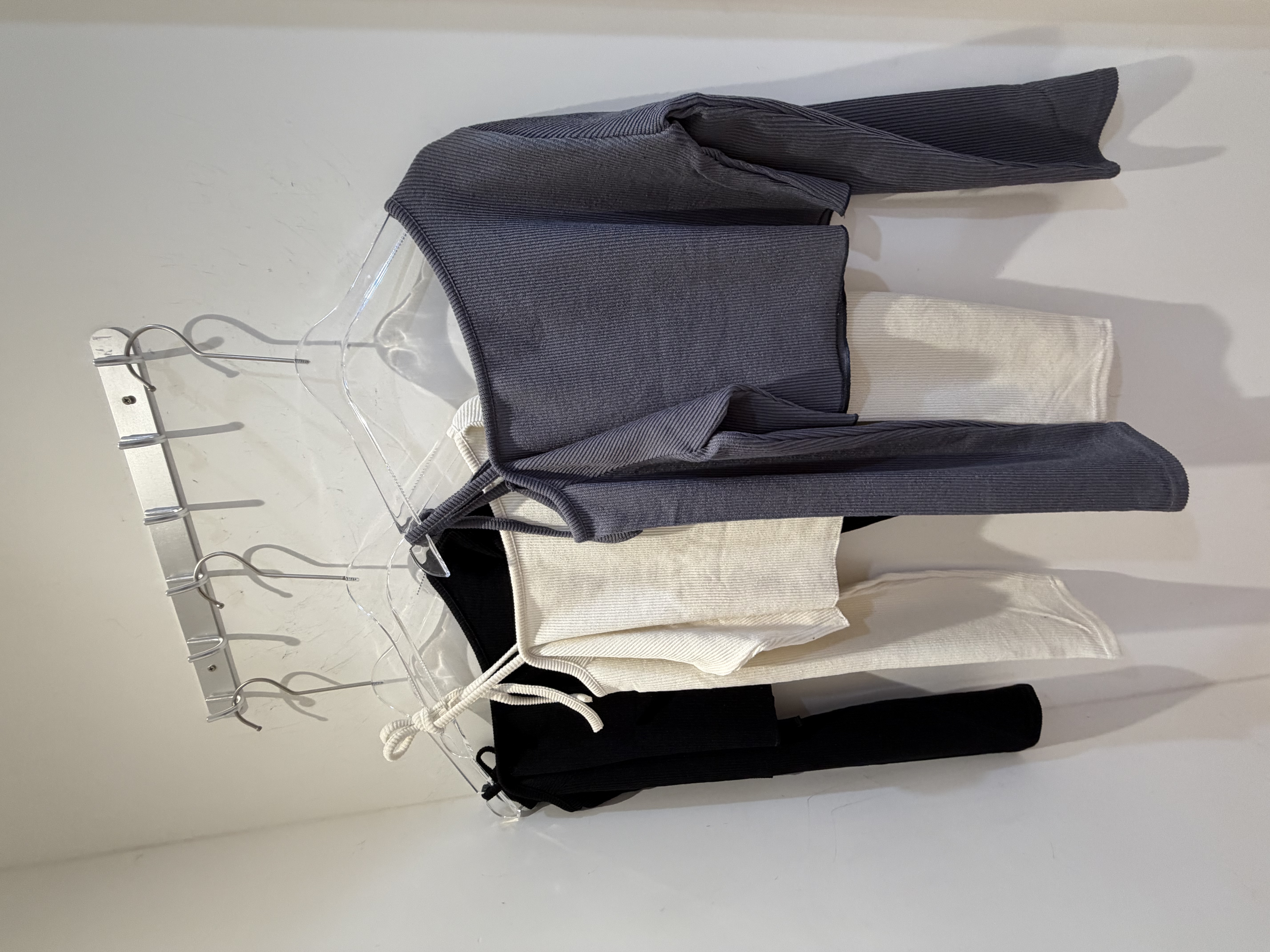 已售罄❌韓國針織斜膊綁帶外搭