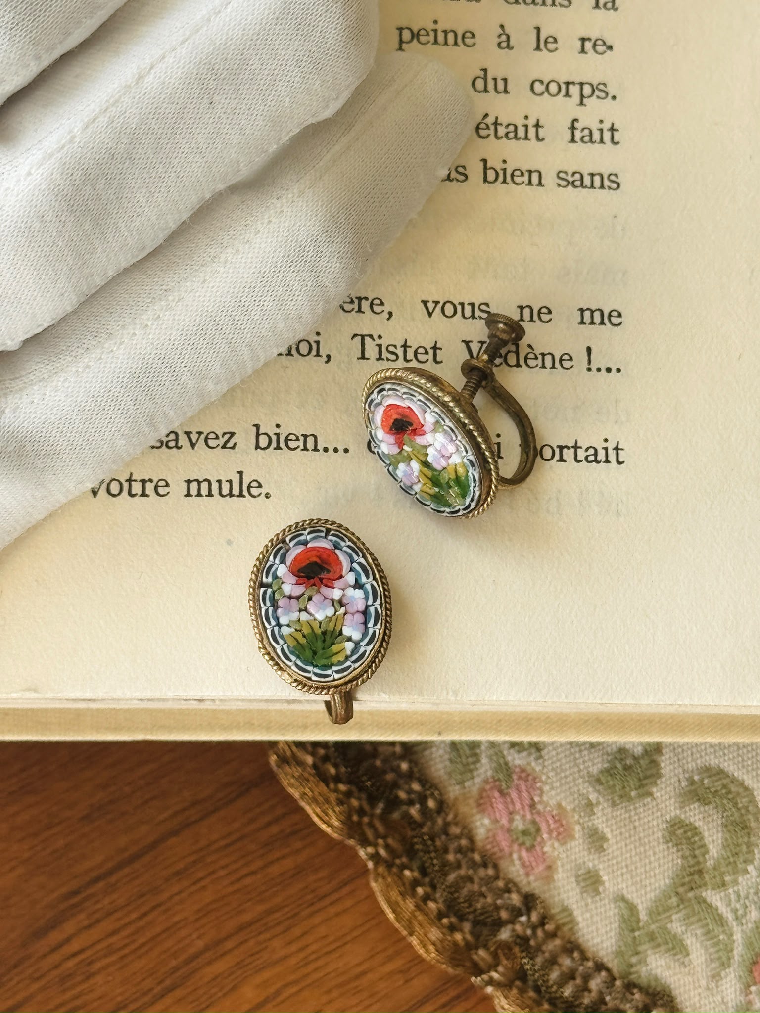 Vintage Mid-Century Floral Mosaic Oval Screw-back Earrings(MT2690)