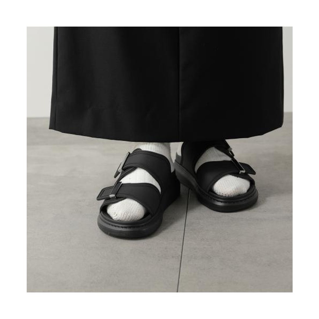 限時優惠✨客訂分享🥨夏天必入款！  訂貨🍒McQueen 防水拖鞋 🔖 SIZE 35/36-39/40