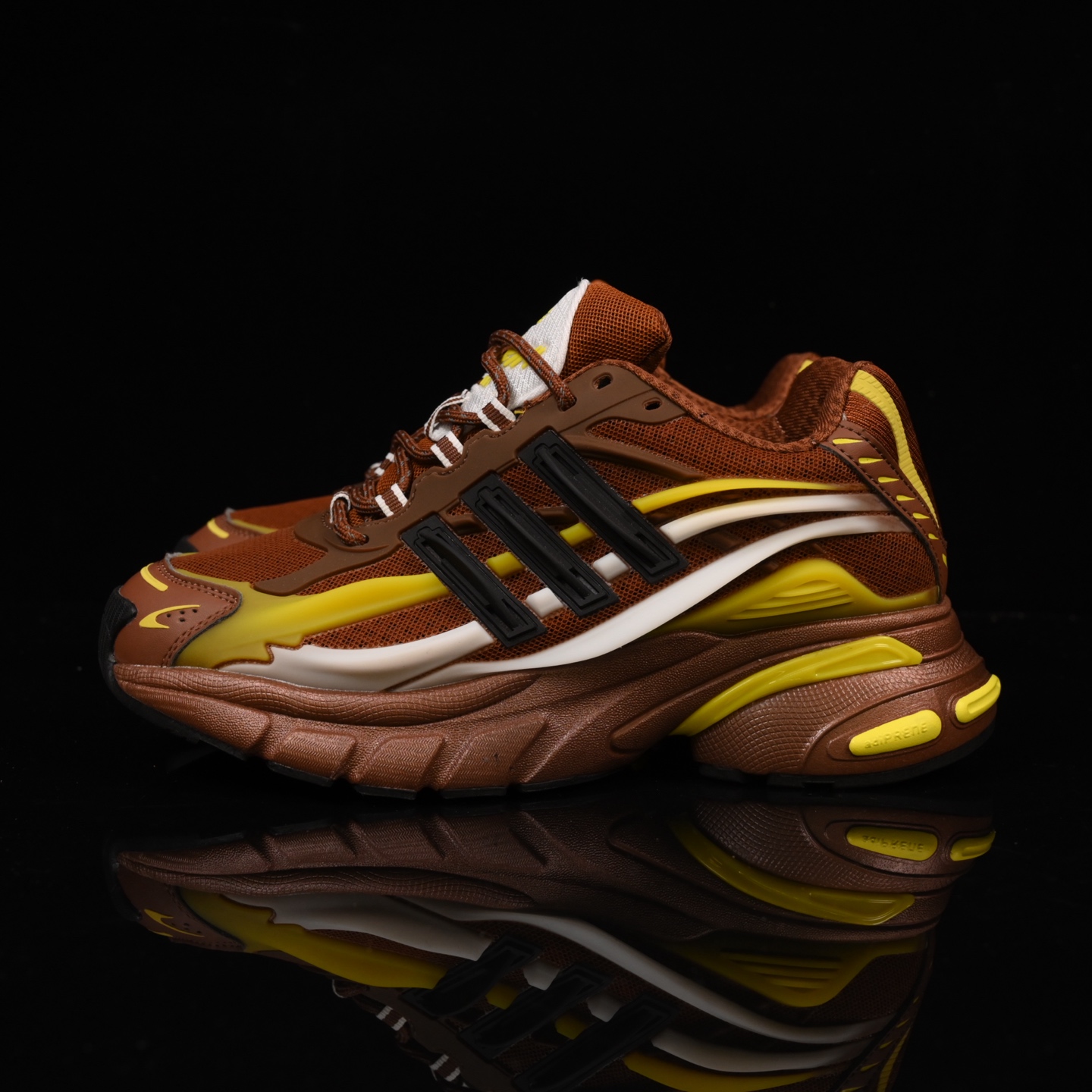 Pharrell Williams x Adidas Adistar Jellyfish 