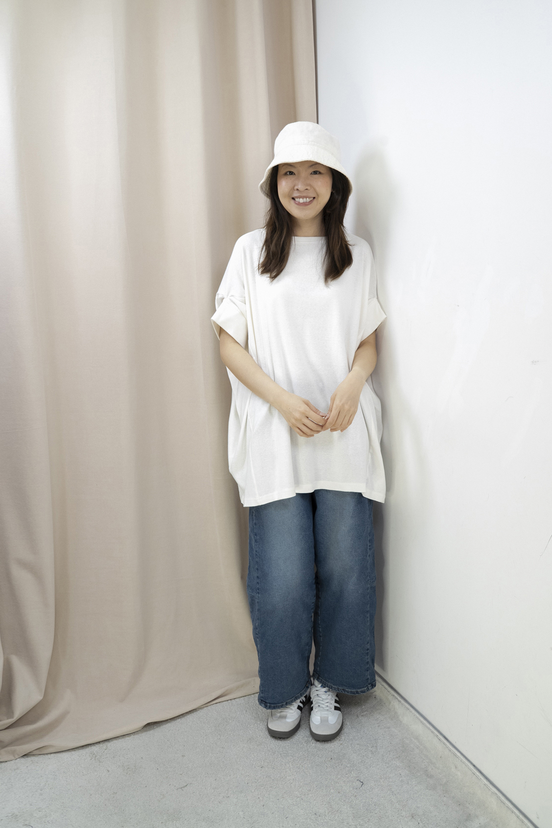 日系設計袖型寬鬆上衣(白色）