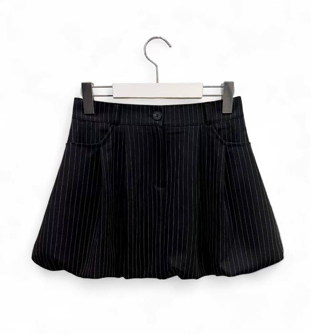 【 Goodbye Winter🩶韓妹必備！泡泡下擺雙百摺裙💭 】 Bubble Pleated Stripe Skirt(兩色入)
