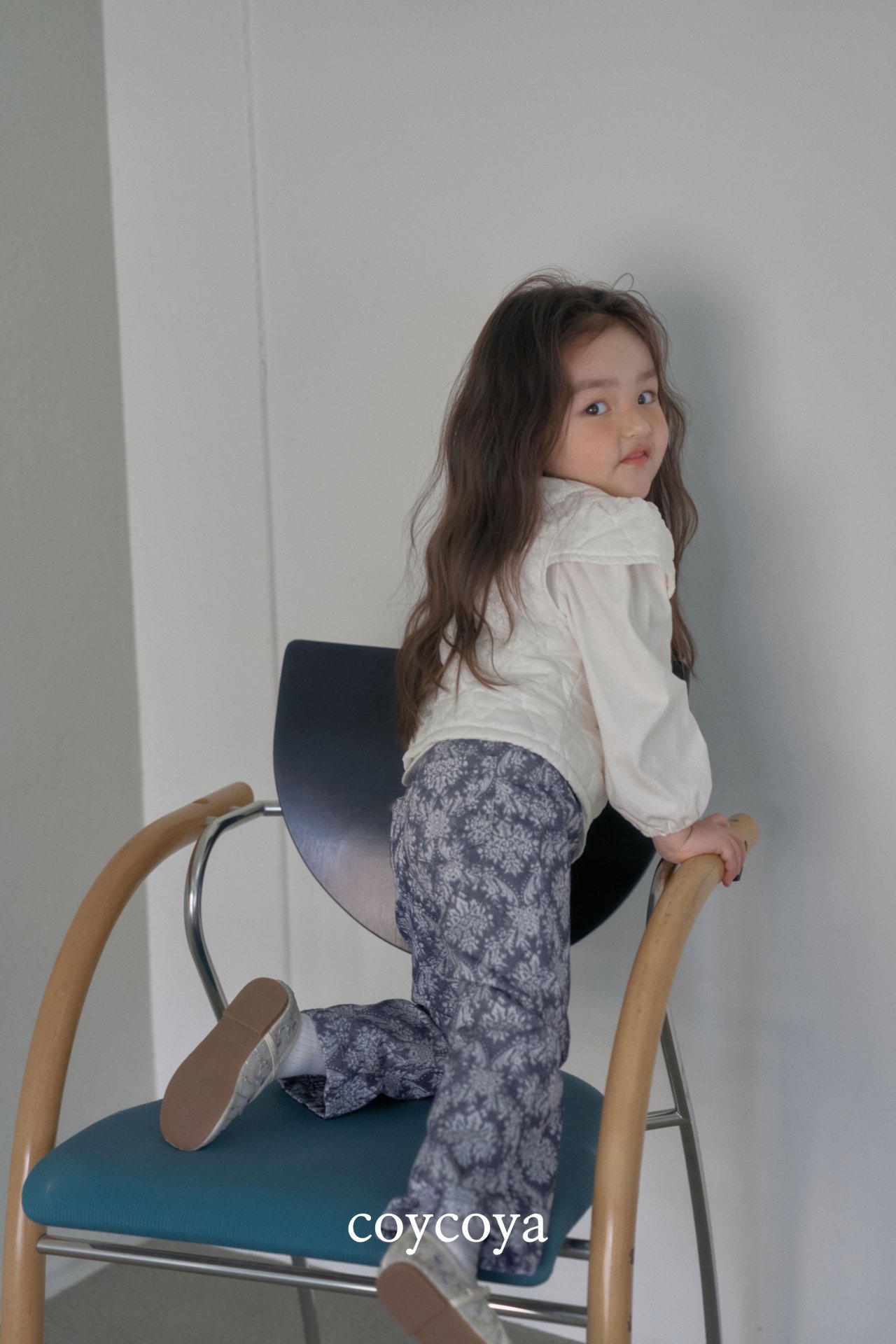 🌸預訂 韓國直送🌸🇰🇷COYCOYA兩色奢華提花半喇叭褲