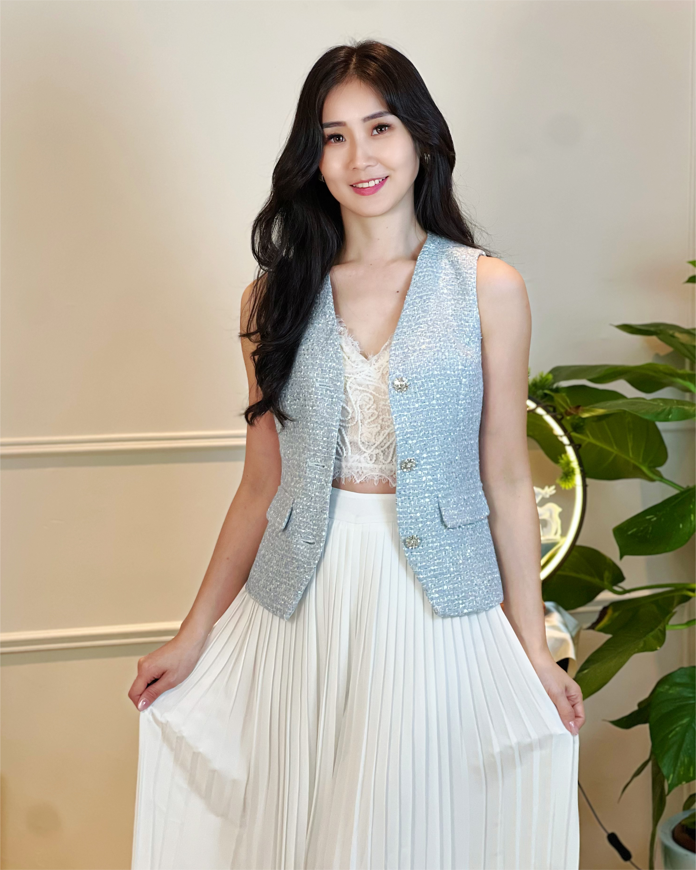 5094 Parisian Chic Sleeveless Top