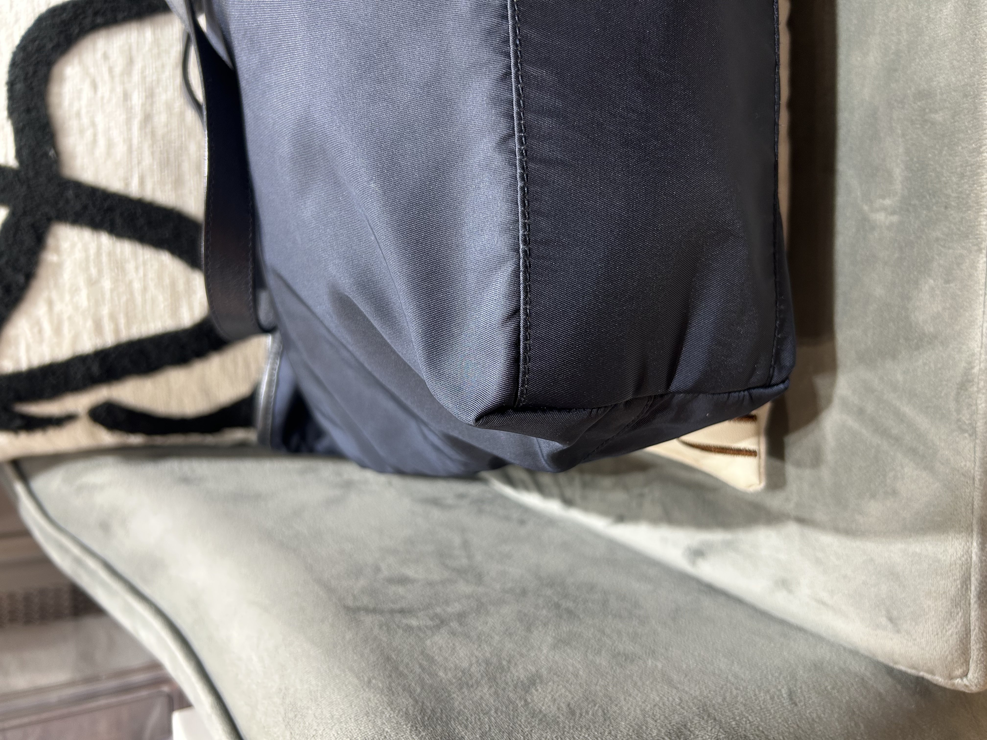 Prada nylon tote bag Navy 100%Authentic, 95%New 