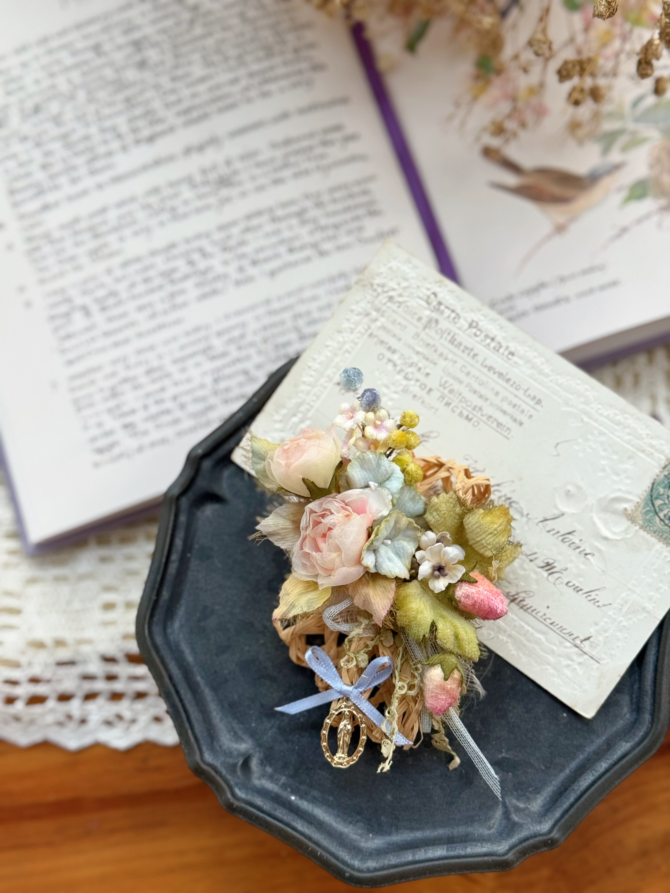 初夏花園 - 玫瑰草莓髮夾+胸針