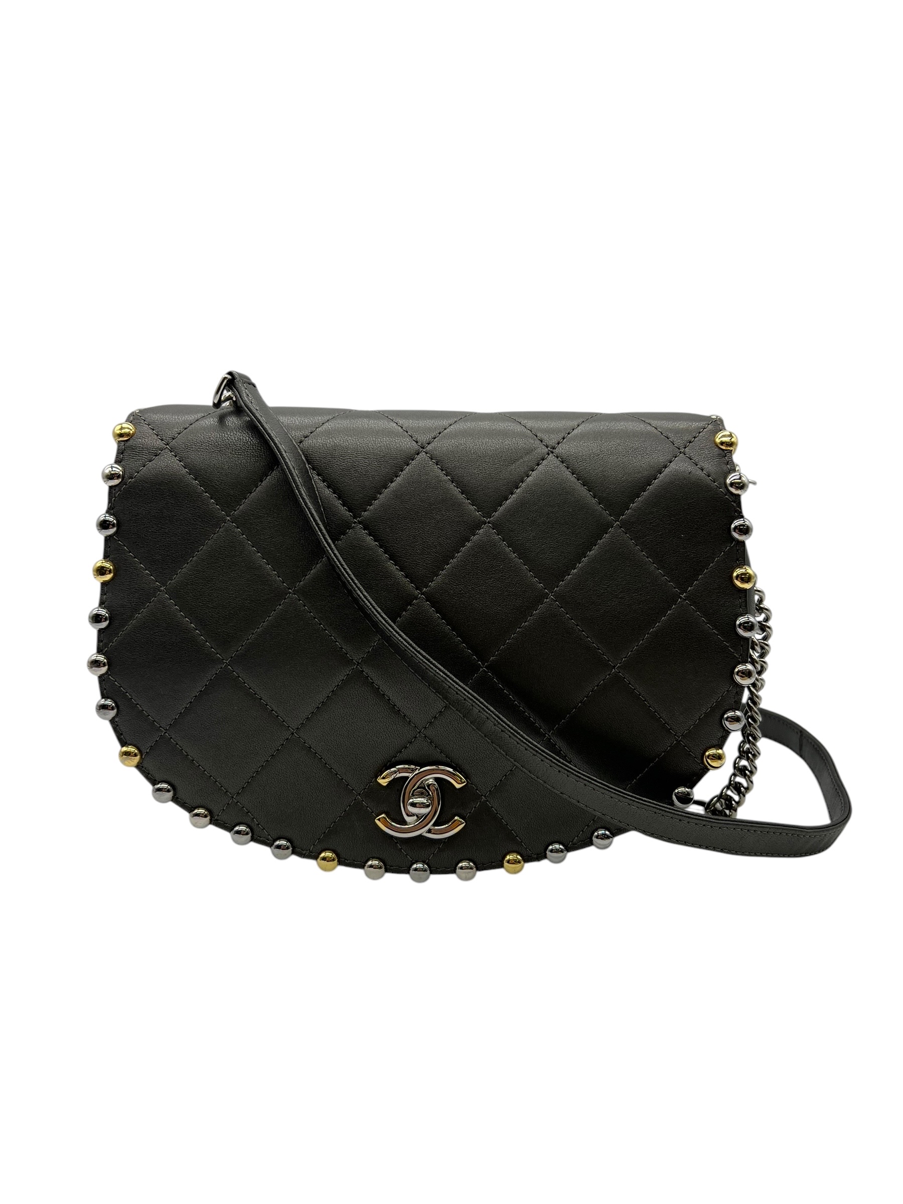 Pre-owned CHANEL Studded Bubble Flap Bag / Product Code: 080305