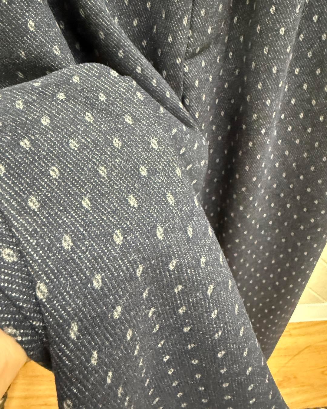 斜紋絨布闊身直腳褲