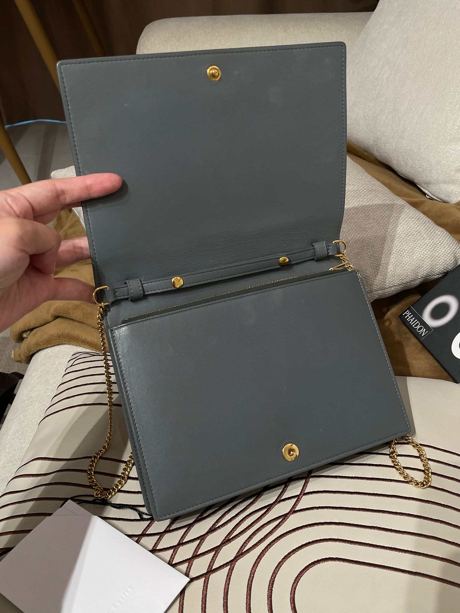  Celine clutch on chain 灰色牛皮鏈條銀包斜孭袋 100%Authentic ,88%new ✅Booklet