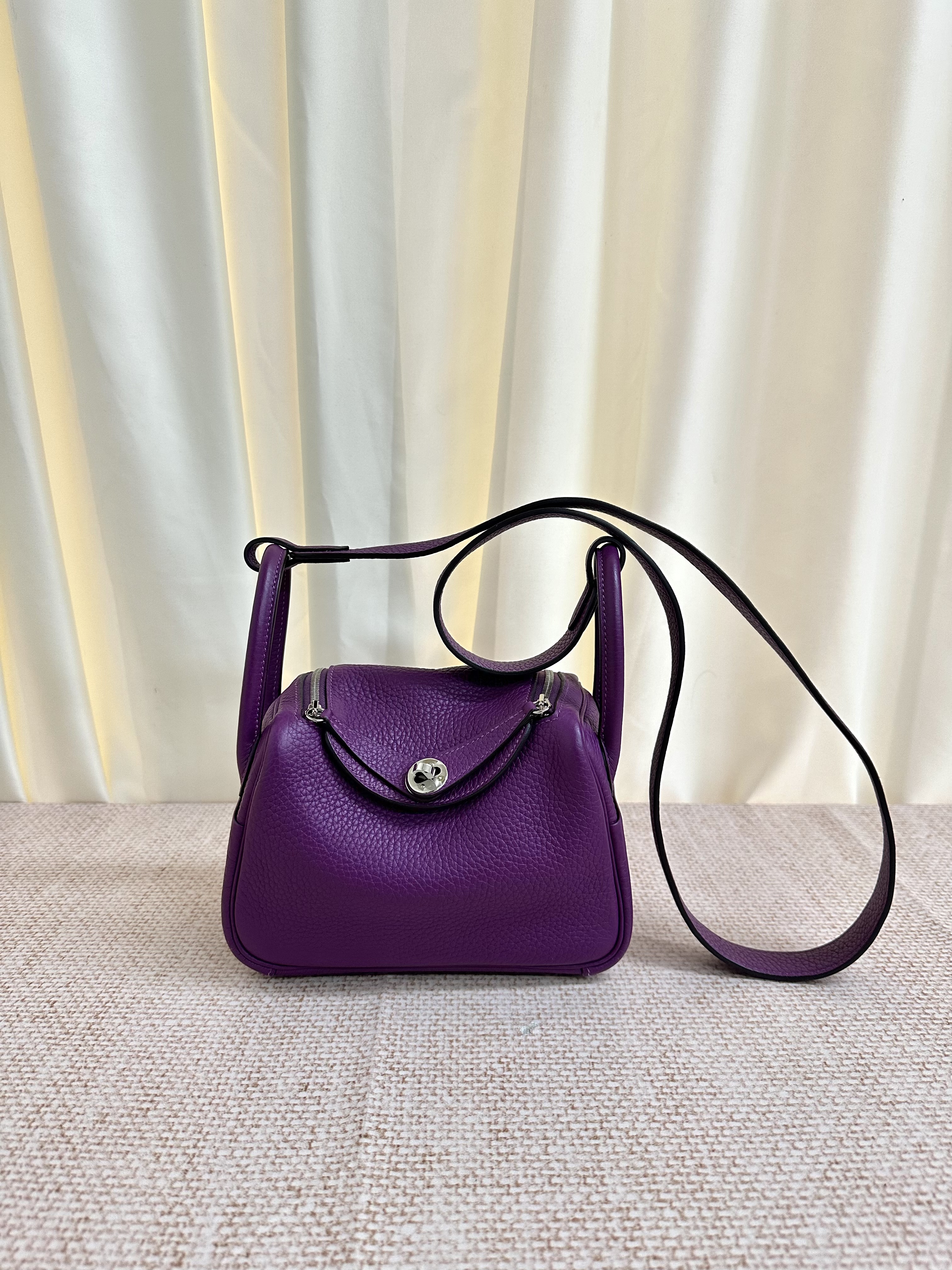 Pre-owned Hermes mini Lindy / Stamp Z/ Product Code: 26040607