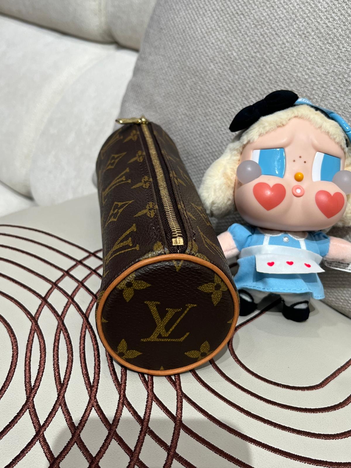 LV Monogram 圓桶筆袋 zip pouch 100%Authentic, 98%New ✅Dust bag