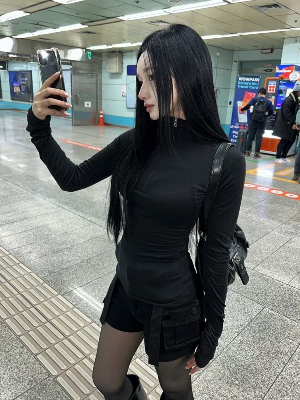 Sexy zip up skinny top