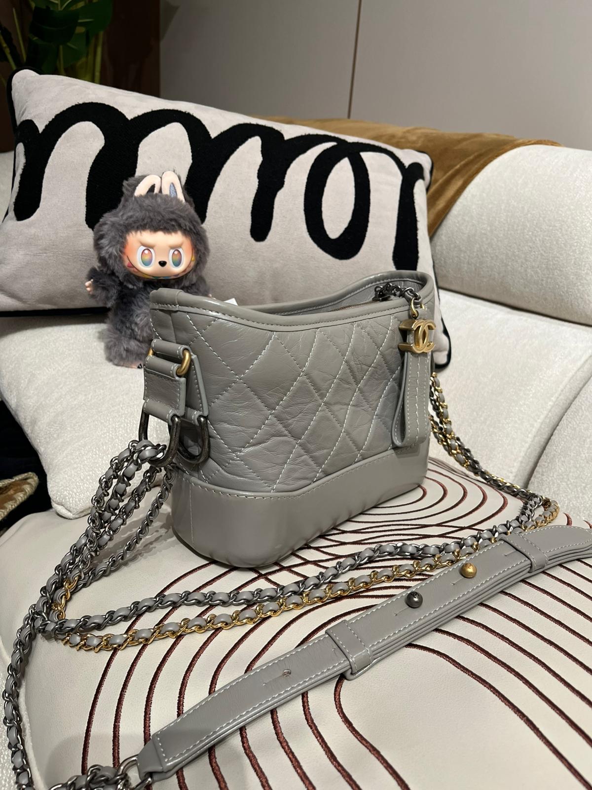 Chanel Gabrielle hobo small 100%Authentic ,98%new  ✅專門店收據✅card✅dust bag✅box