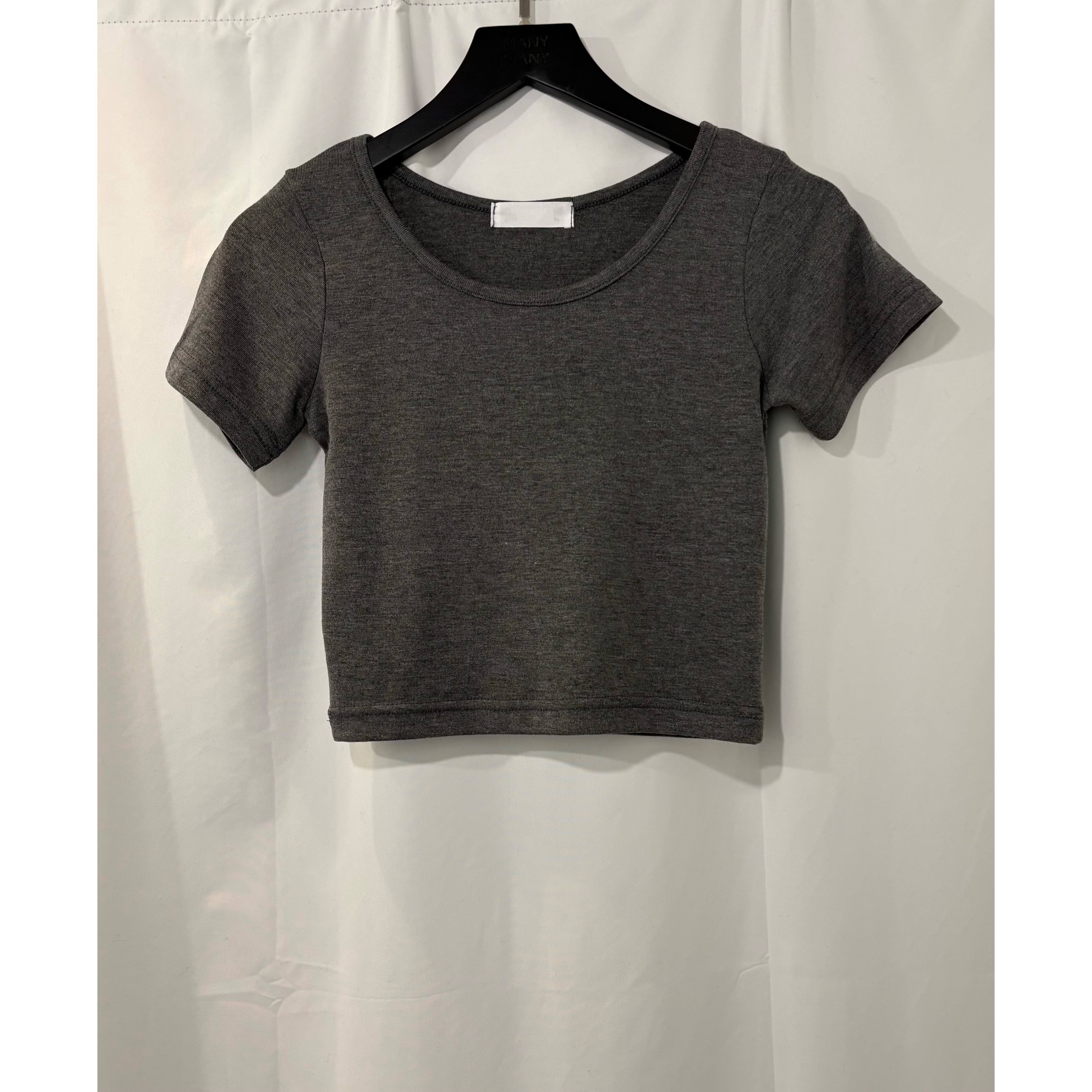 新品價4月10截單🤍《SCOOP NECK CROP》 2604A