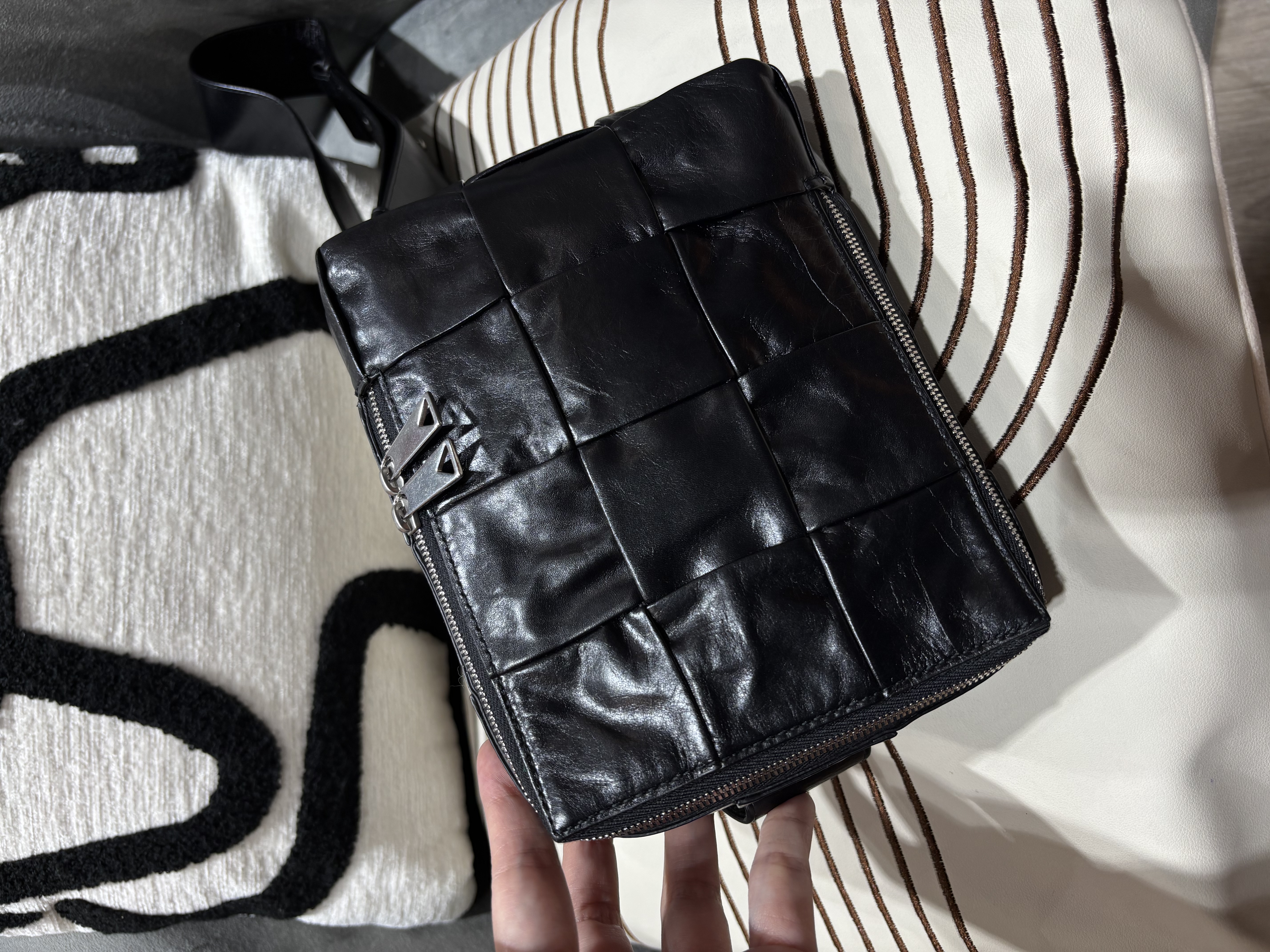 Bottega Veneta BV waist bag Cassette Sling Crossbody Bag Black ✨ 100%Authentic, 98%new ✅Booklet ✅Dust bag