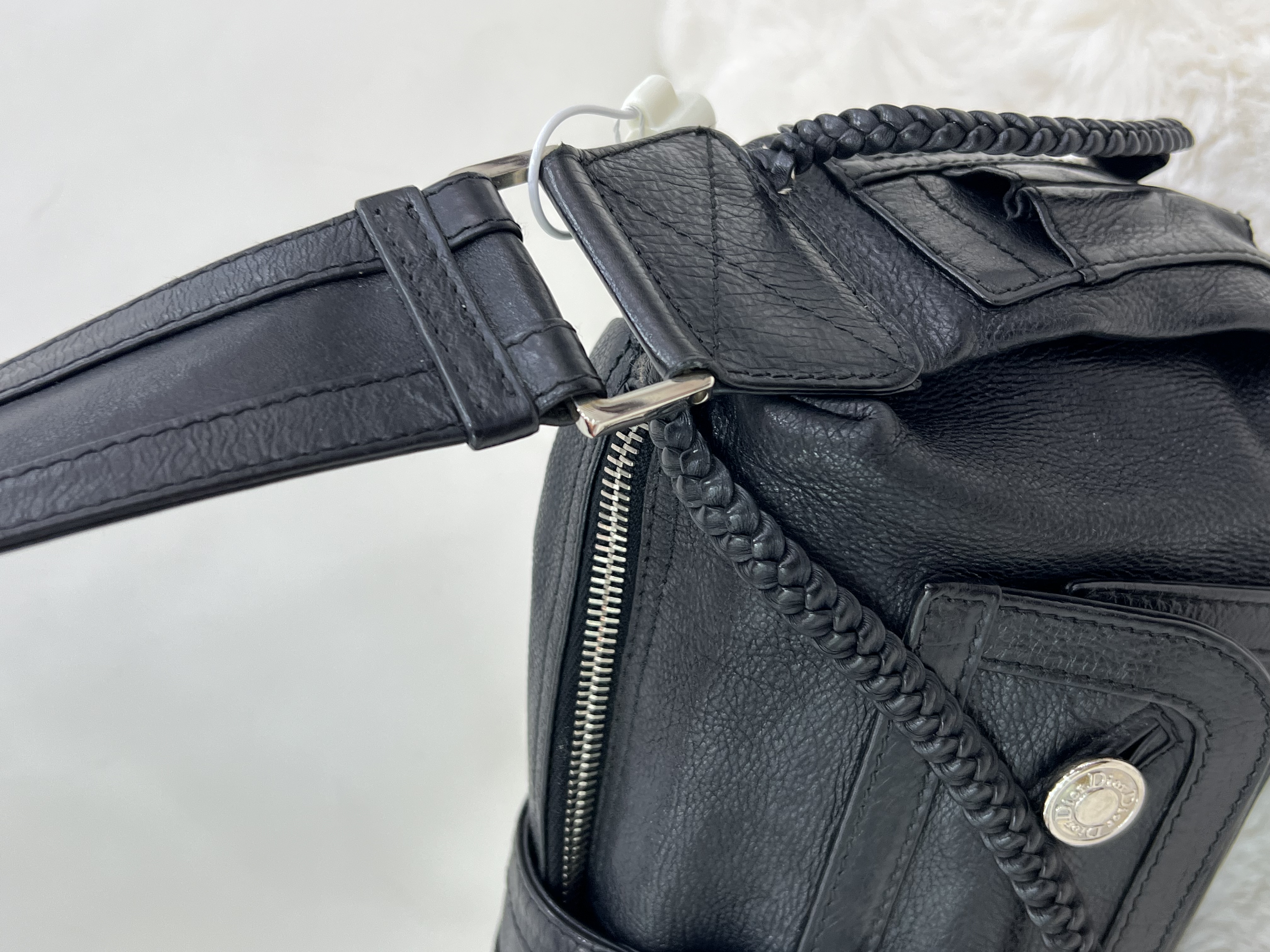 直播貨品 |  [1個-$100 2個-$300］J49