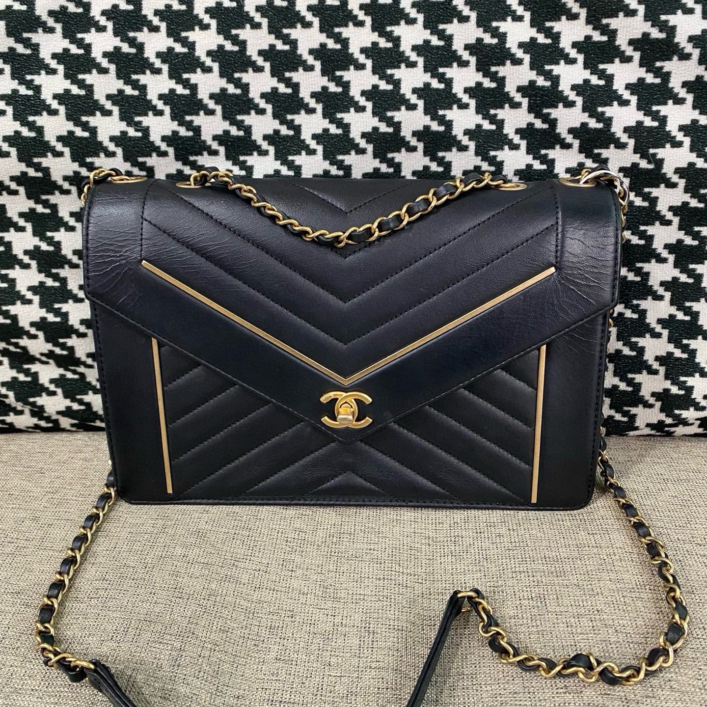 【預訂貨品】Chanel黑金信封包 