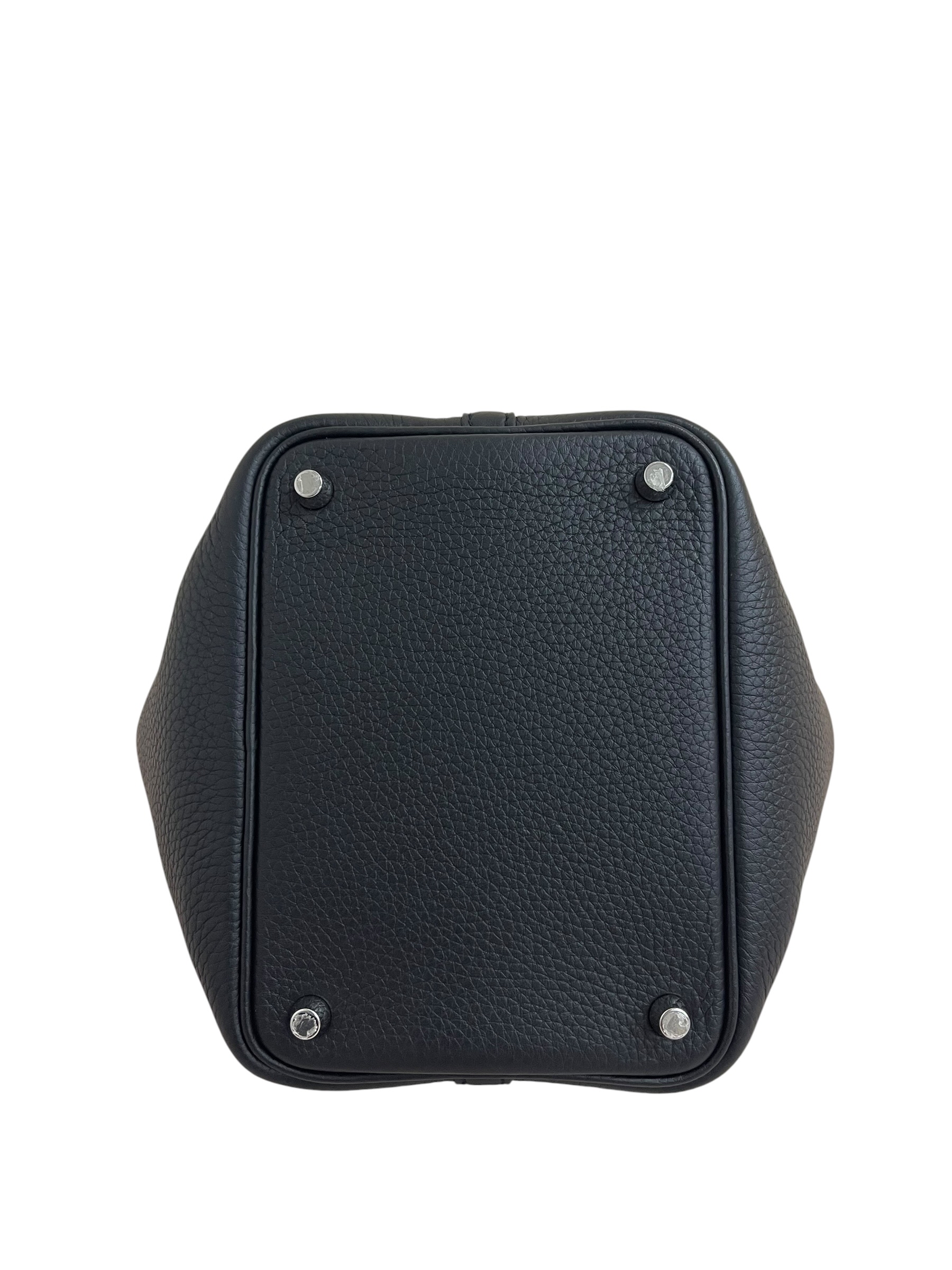 Pre-owned Hermes P18 / Stamp U / Product Code: 070409