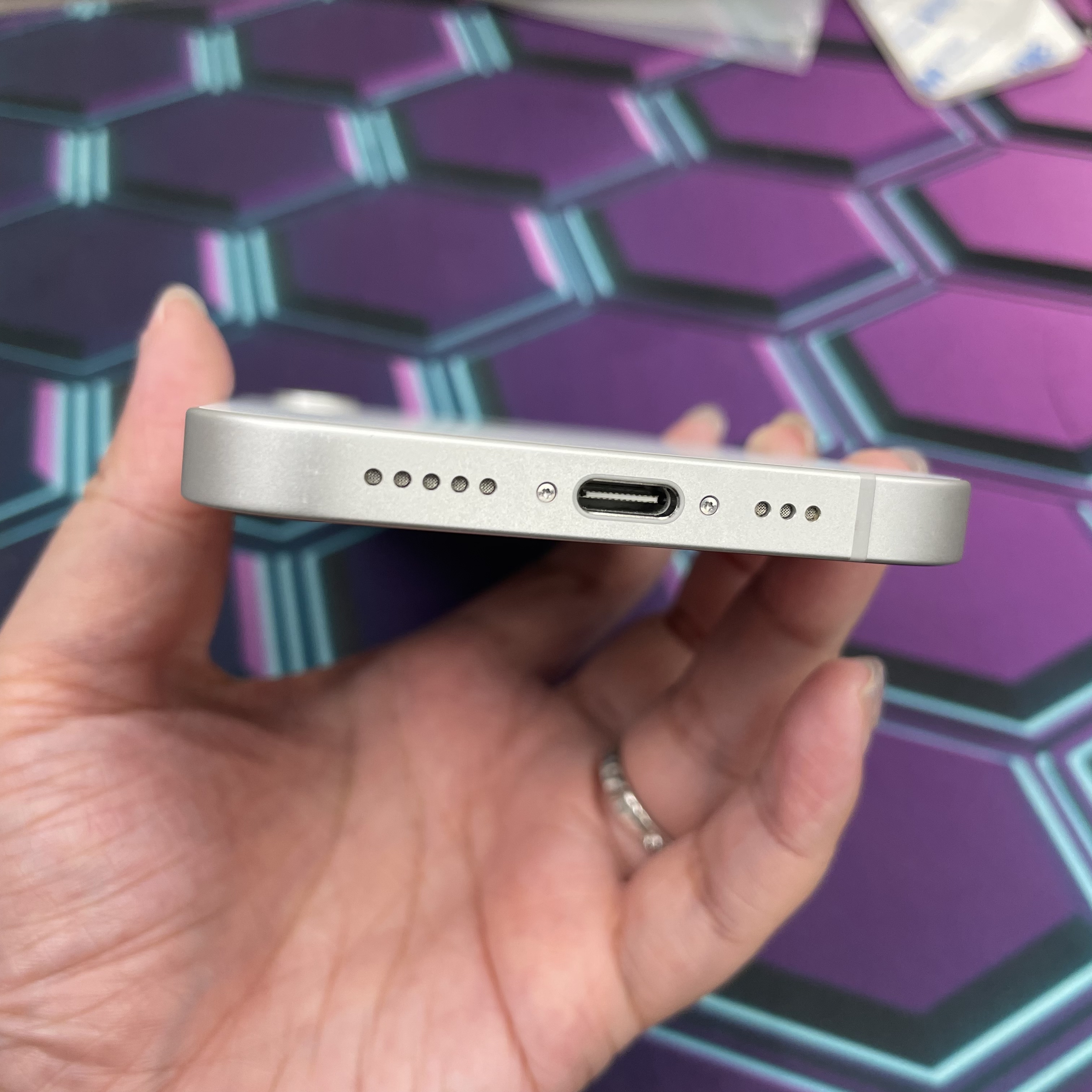 *7586 16e 完美機 256GB 電94 白色 white