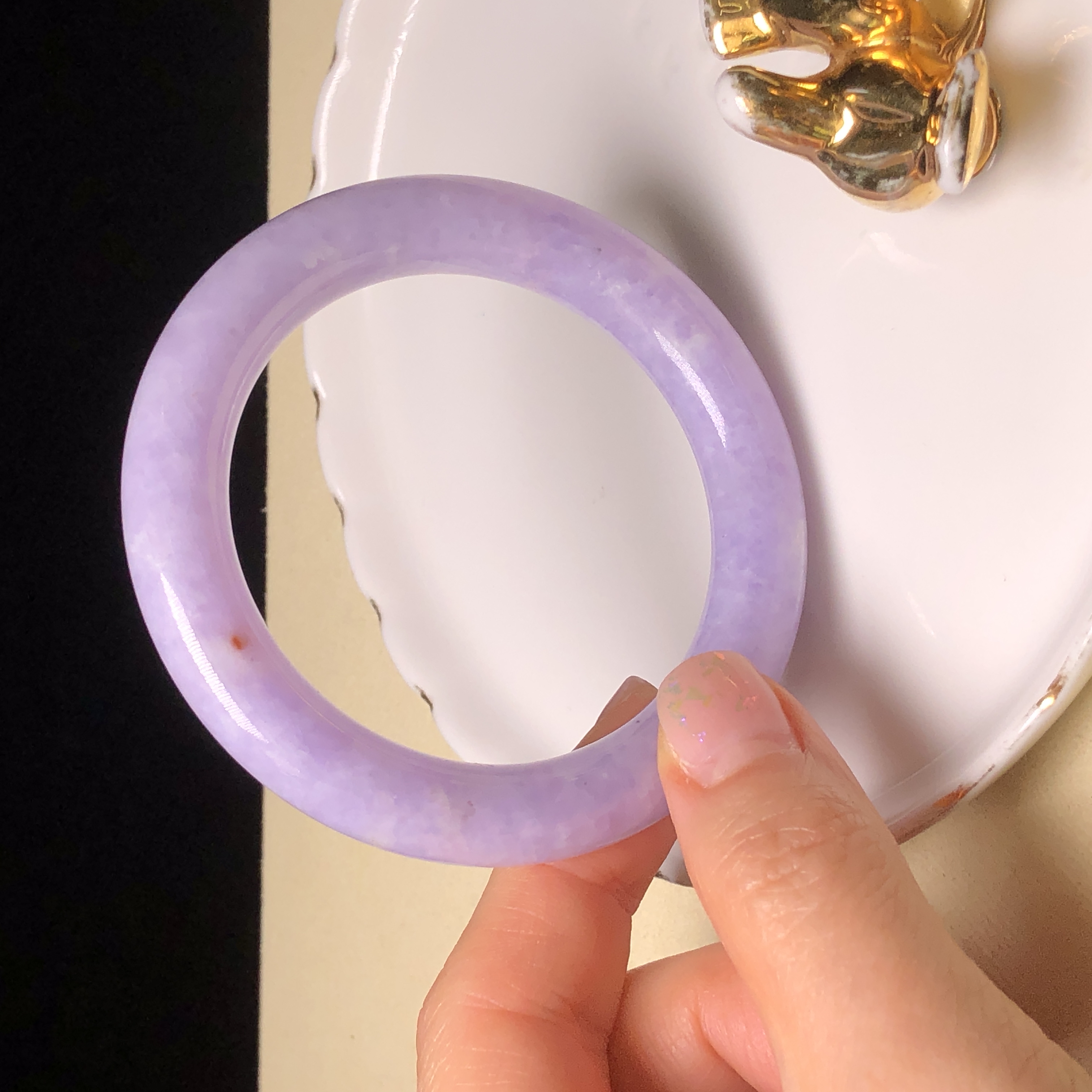 C06825 紫羅蘭帶翡色圓鐲52.7mm