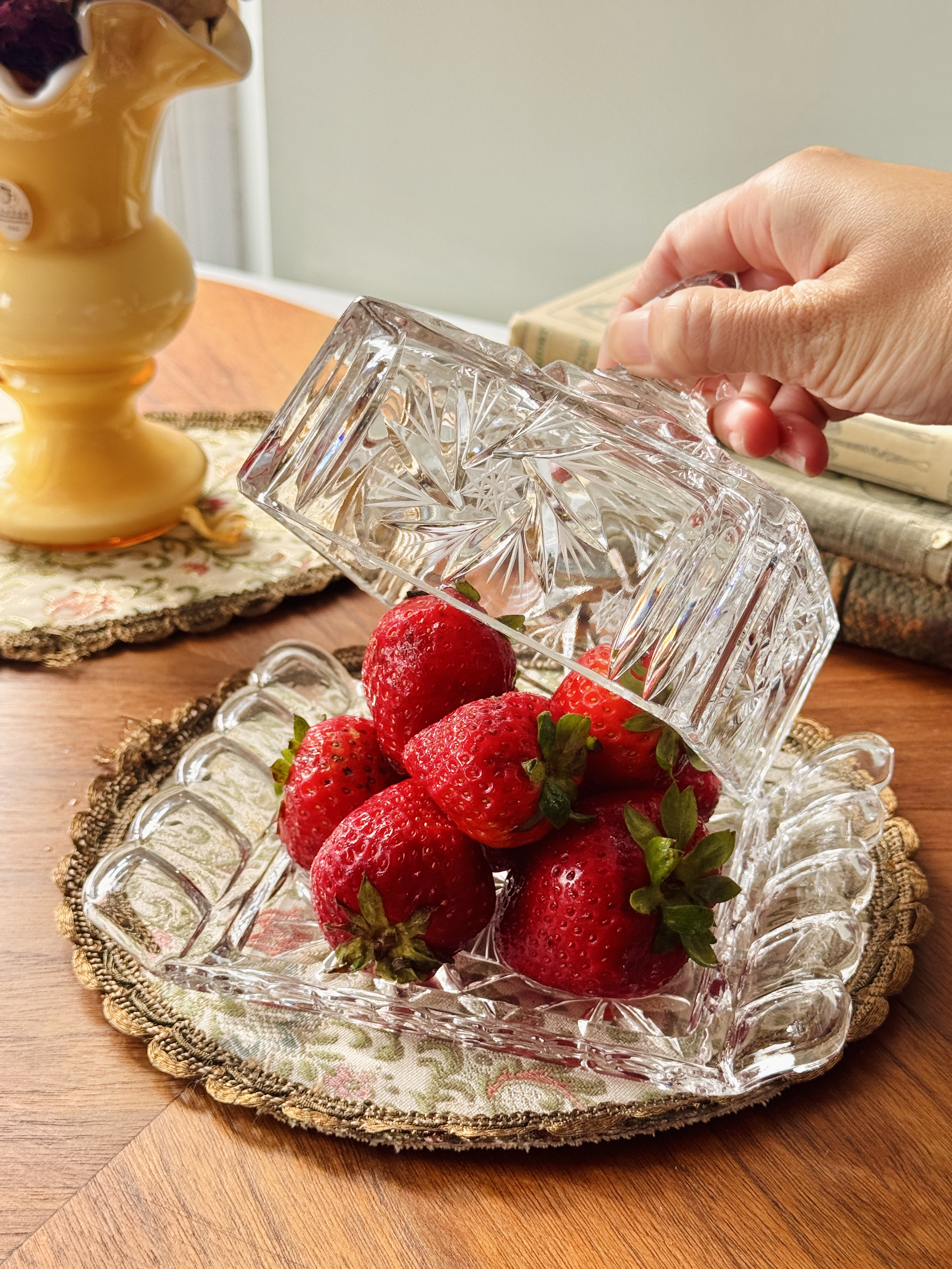Vintage Mid-Century Crystal Scallop-Edged Butter Dish with Lid  (MT2608)
