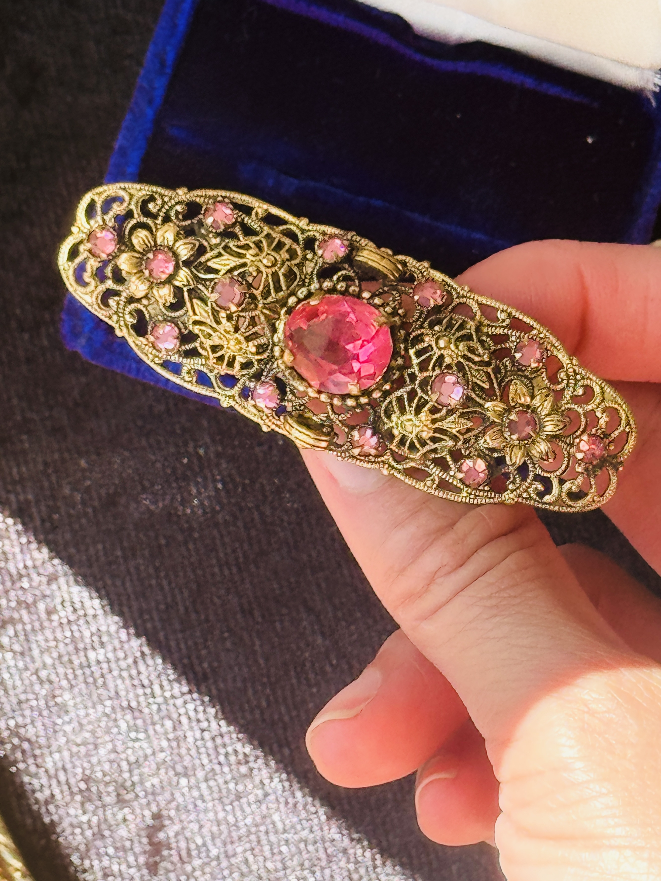 Rare! Antique Early 20th Century Pink Glass Filigree Style Brooch (NZ024)