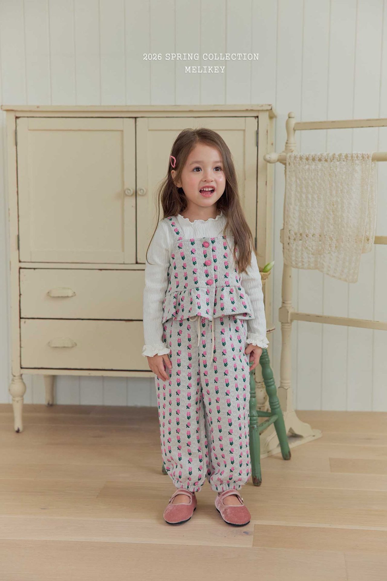 花花吊帶連長褲 (內搭需另配)