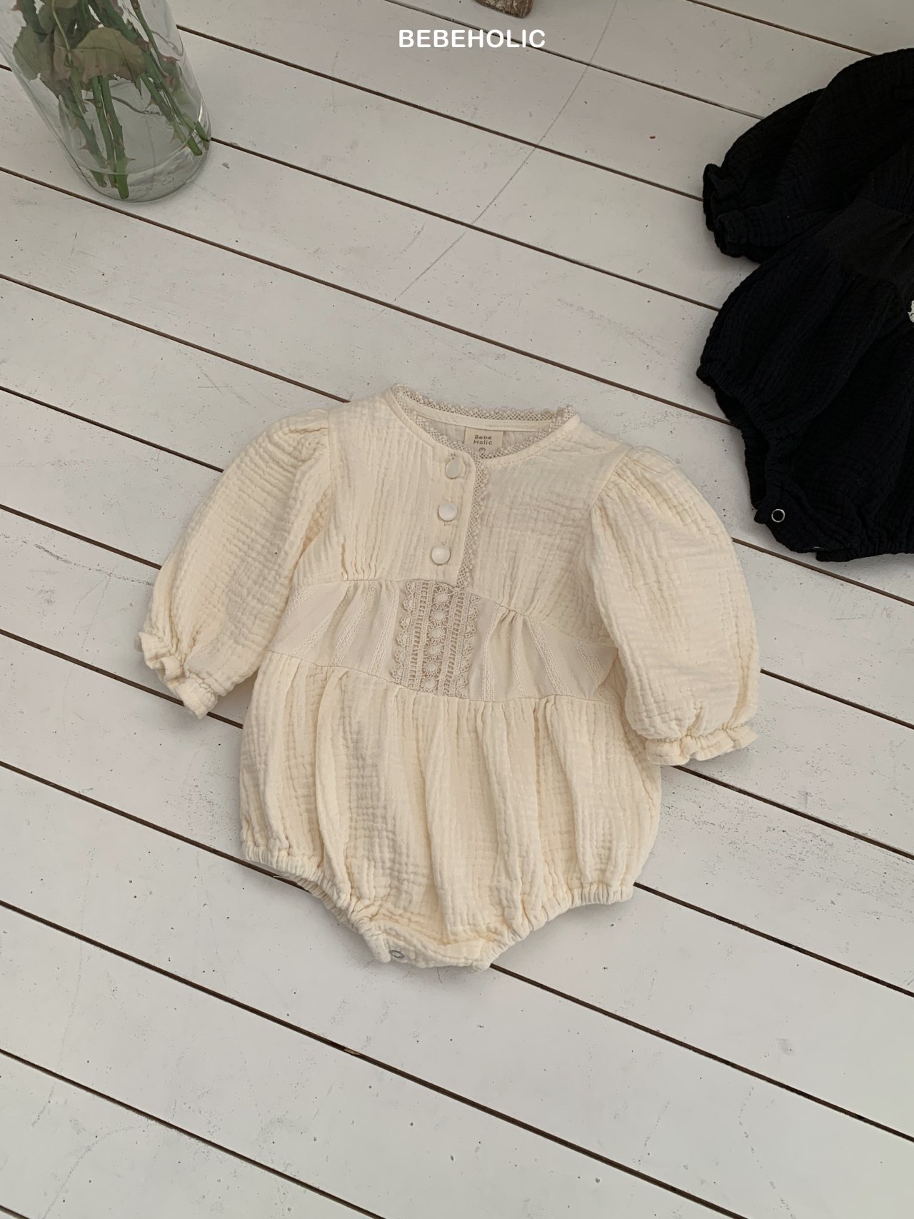 🌸預訂 韓國直送🌸🇰🇷BEBEHOLIC兩色蕾絲花邊長袖包屁衣