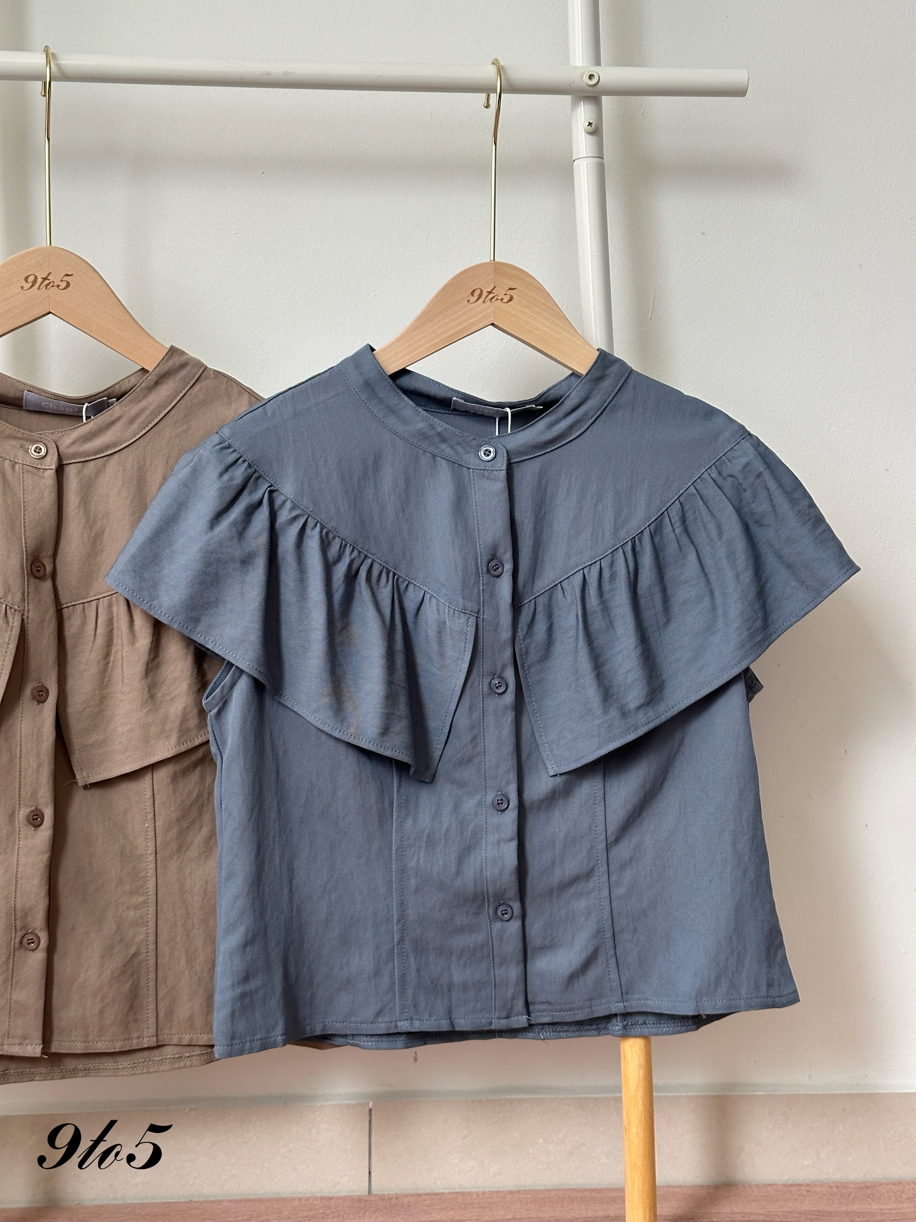 T4264 Peter Pan Sleeve Shirt - Blue & Brown