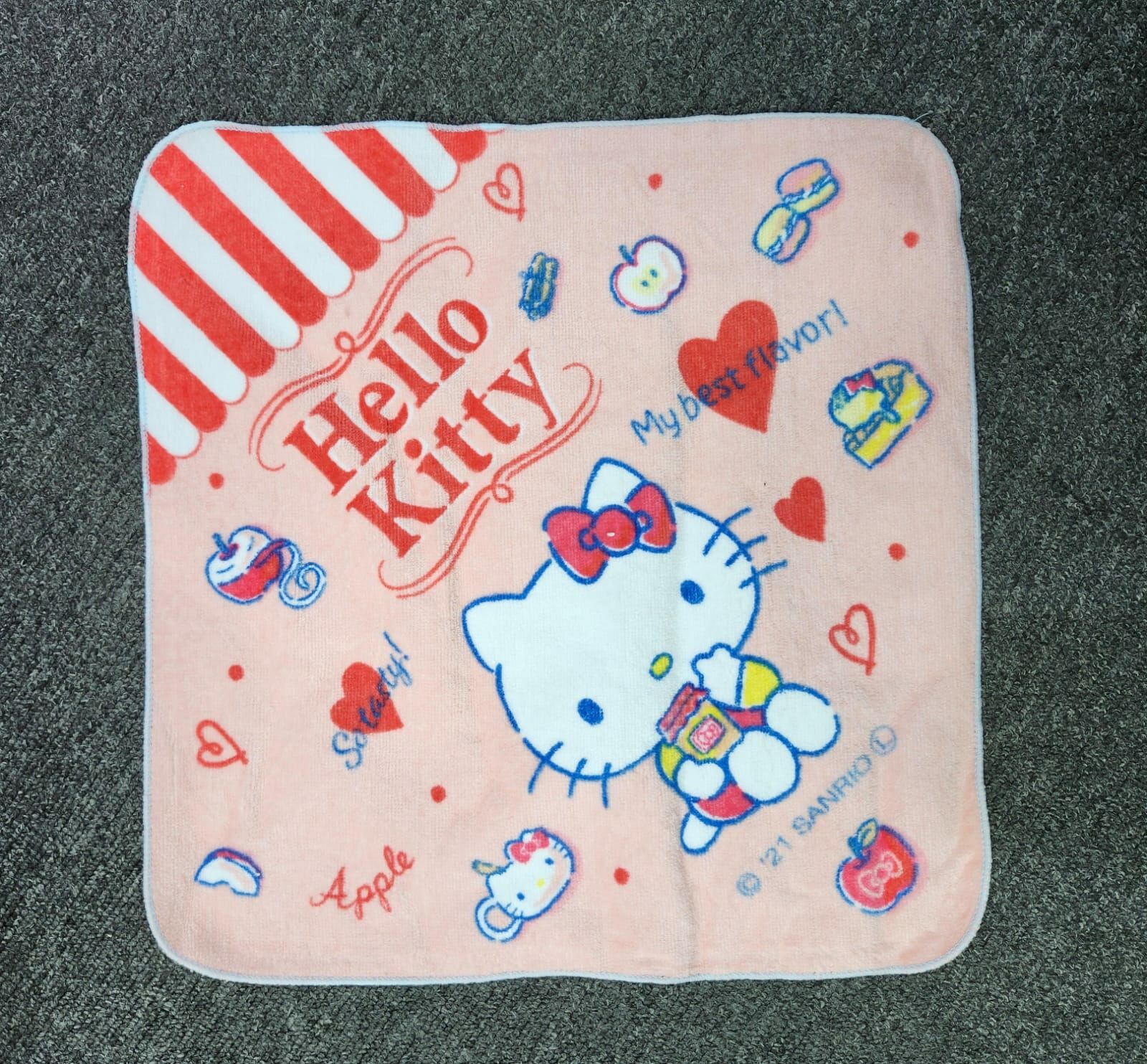 Hello Kitty 洗臉巾（33×33cm）