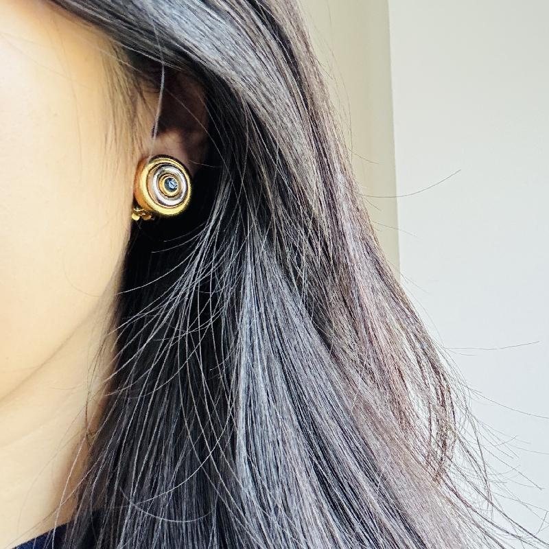 Vintage 1980s Designer Style Buton Clip Earrings from Germany (MT2562)