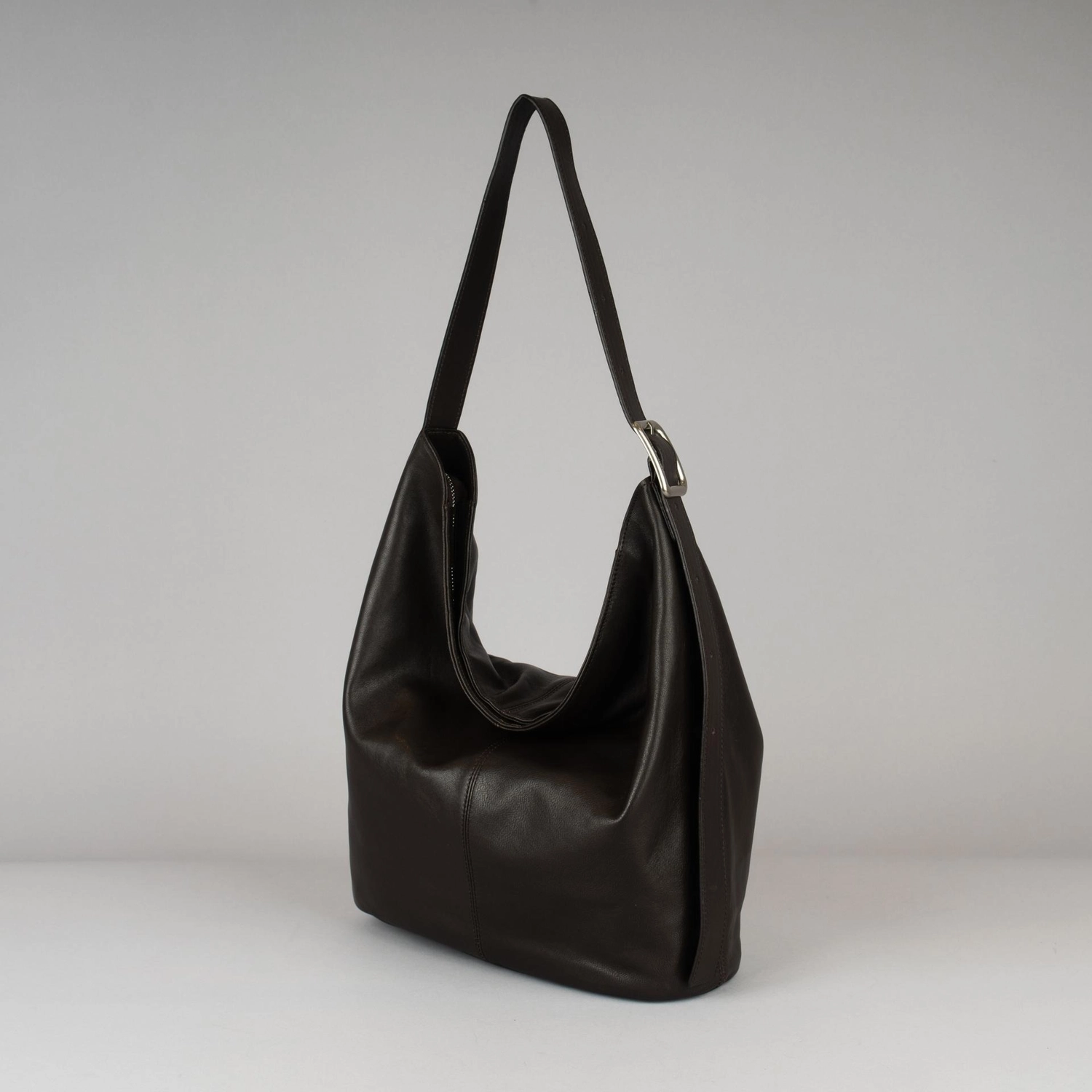 預訂_Bao Bag 拉鏈水桶包 By Bucks & leather