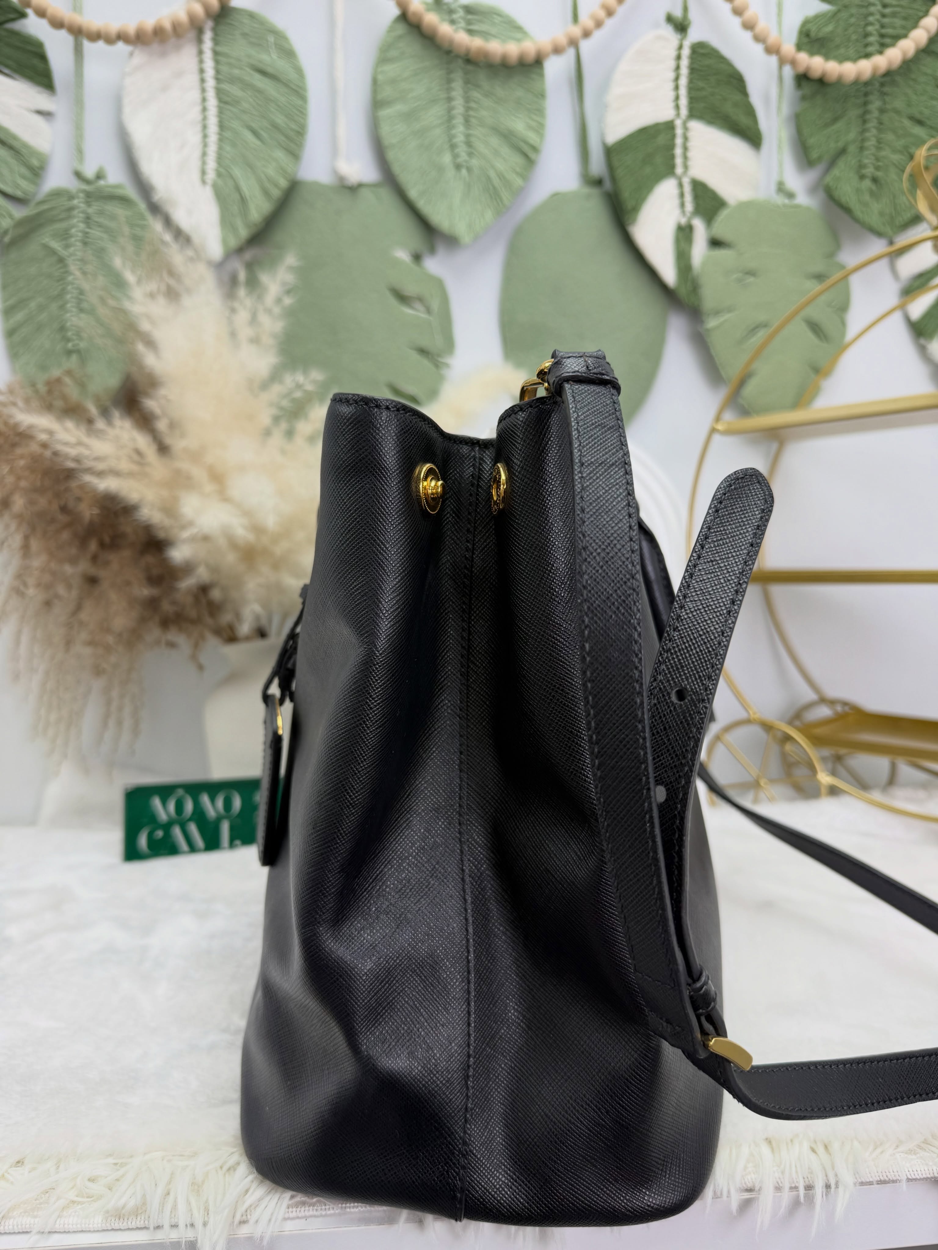 Prada 💼PRE OWNED 🛍️十字紋金Galleria Saffiano Leather Bag 🖤 