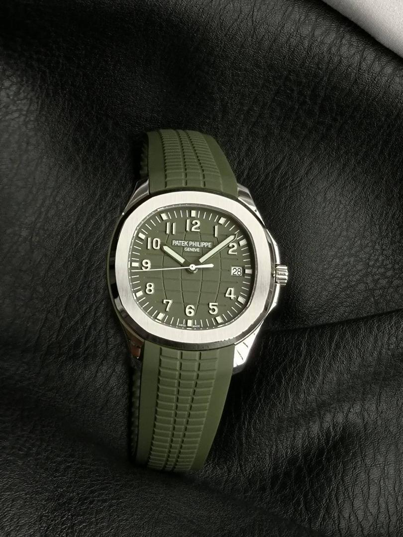 百达翡丽 5168G 配重手雷 1.壳套采用特殊材质CNC原版数据开模，整表重量和正品几乎没有区别，不同于市场普通版本上手轻飘飘，整表120克重 2.机芯选用324/330 一体开模机芯(3k同源机芯) 3.表壳尺寸42mm 厚度8.3mm(跟足原版) 4.所用配件，字面，针，胶带严格参照原版颜色开模定制，精益求精 5.表壳不锈钢 内部加重 承诺所有本厂出的配重表款绝不掉皮，掉皮无理由更换全新 6.表扣 表壳全部冲压贵金属logo 非腐蚀激光垃圾工艺！