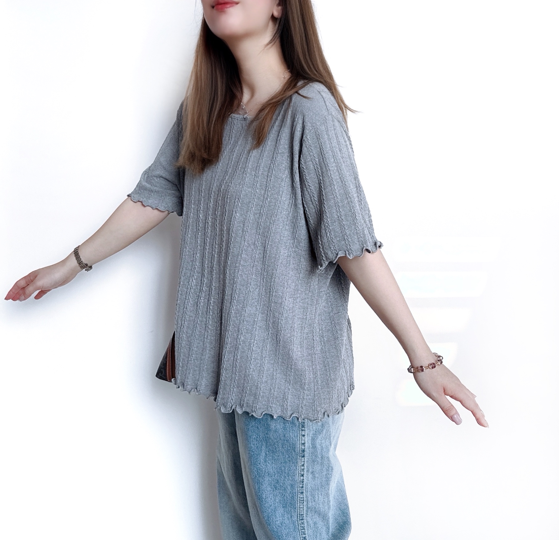 必備木耳邊扭紋針織Top 