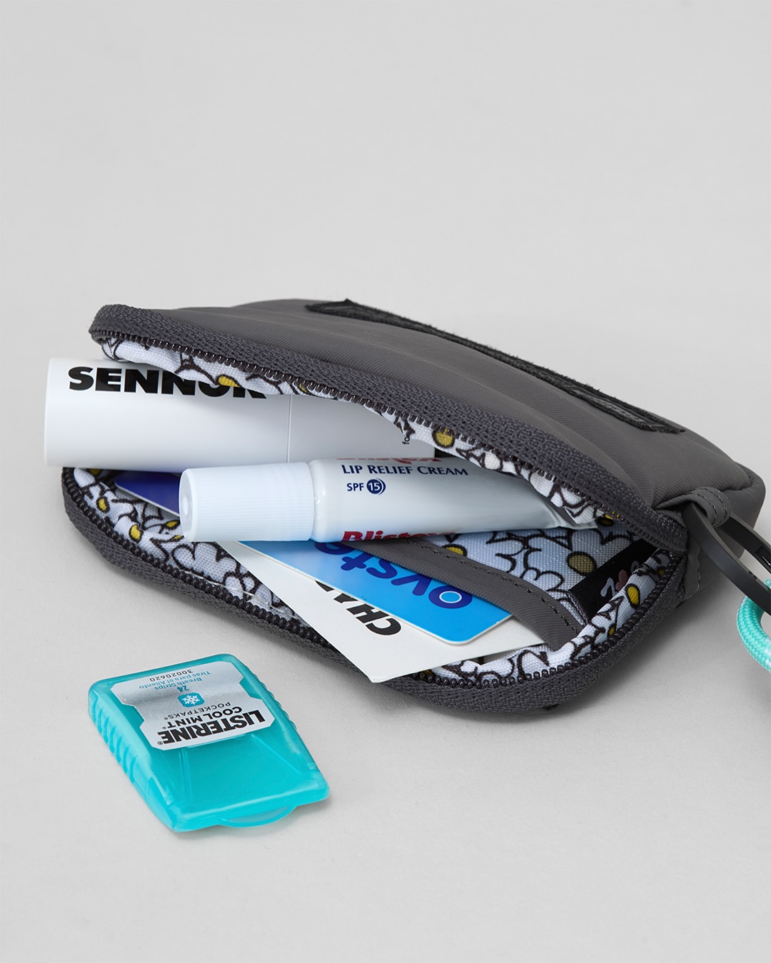 G-DRAGON -  ZO& FRIENDS X Coller Limited 