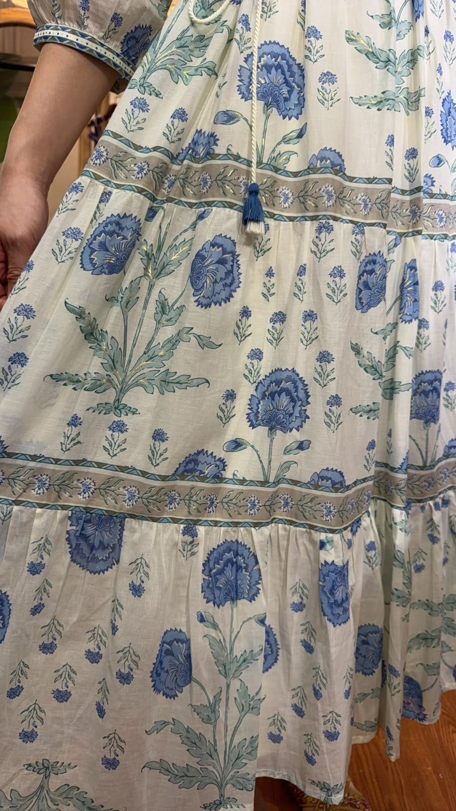 3170 Fog Green Blue Floral 3 Layers 4-Rope OP 47"