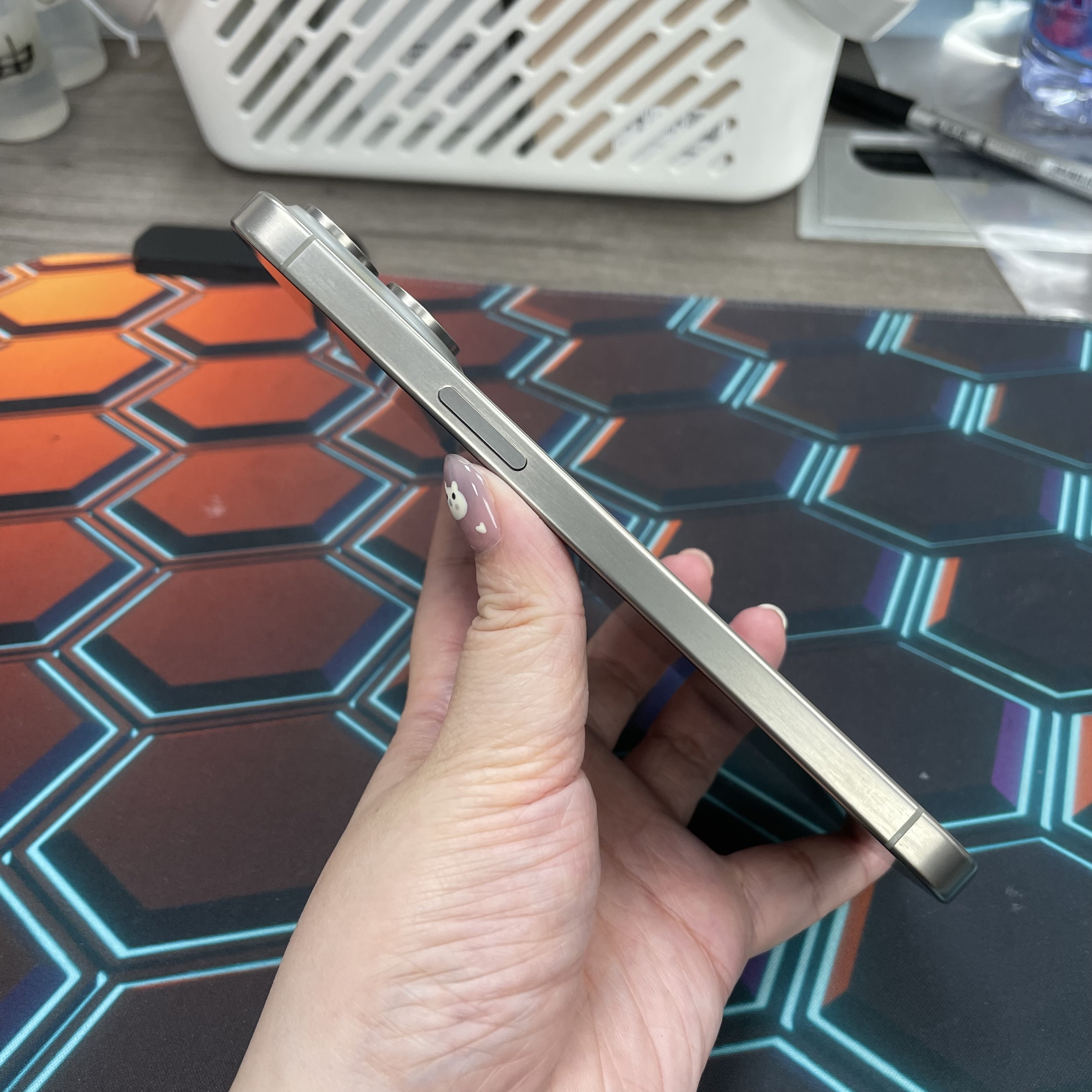 *6727 15 Pro max 完美機 256GB 電87 原色 gray