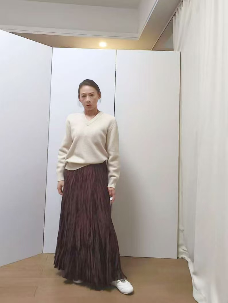 ### #3002, Lambswool Cashmere V- neck Pullover 綿羊毛茄士咩V領針織上衫