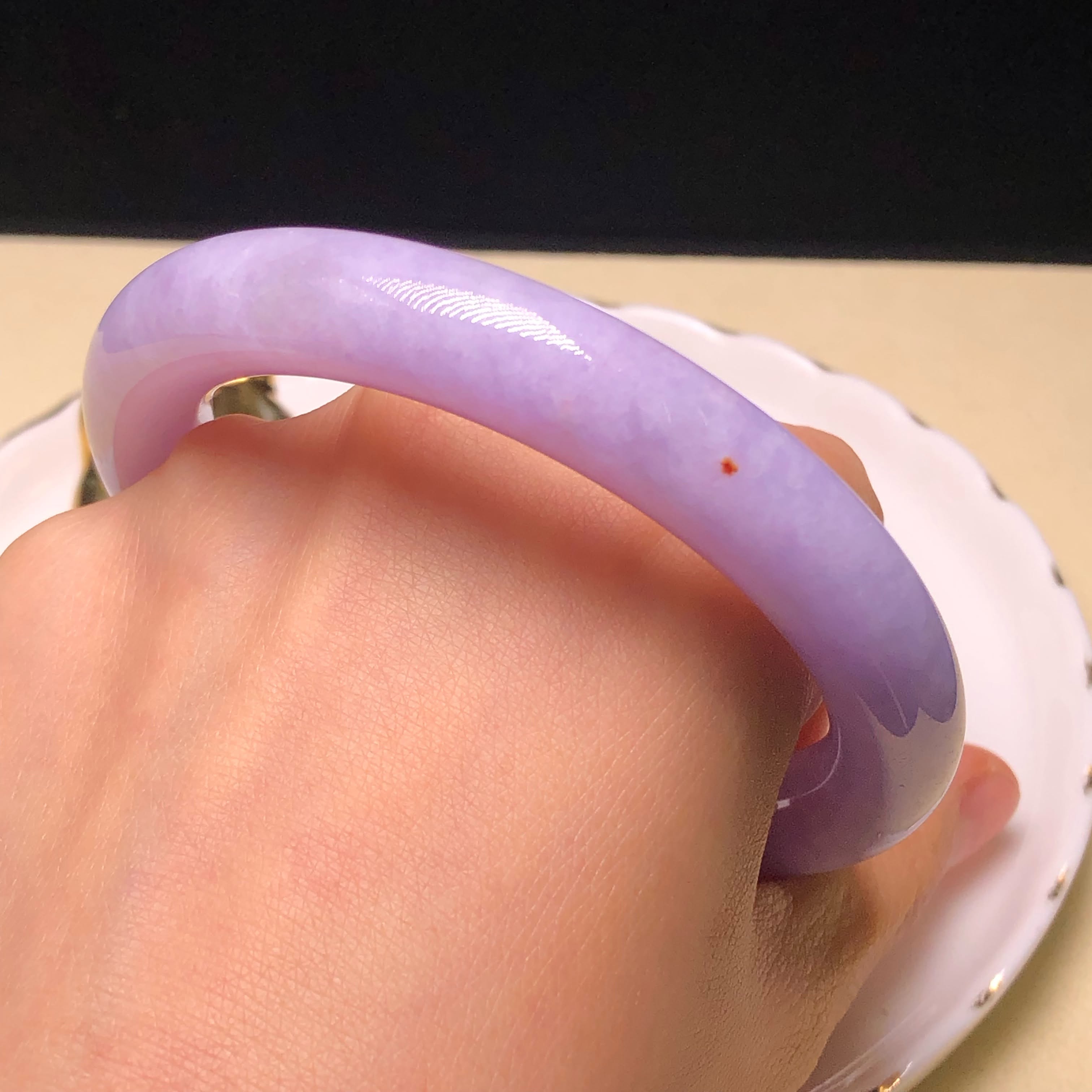 C06808 紫羅蘭帶翡色圓鐲57.7mm