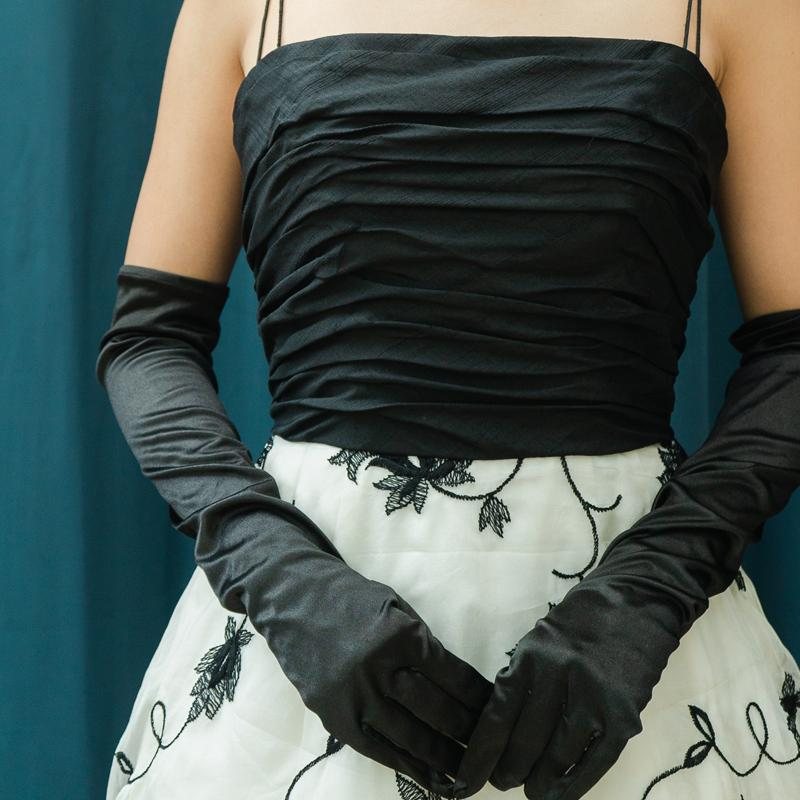 RARE！C.a. 1960s "Daymore" Black and White Embroidered Organza Cocktail Dress - New Old Stock from A. J. Freiman Department Store