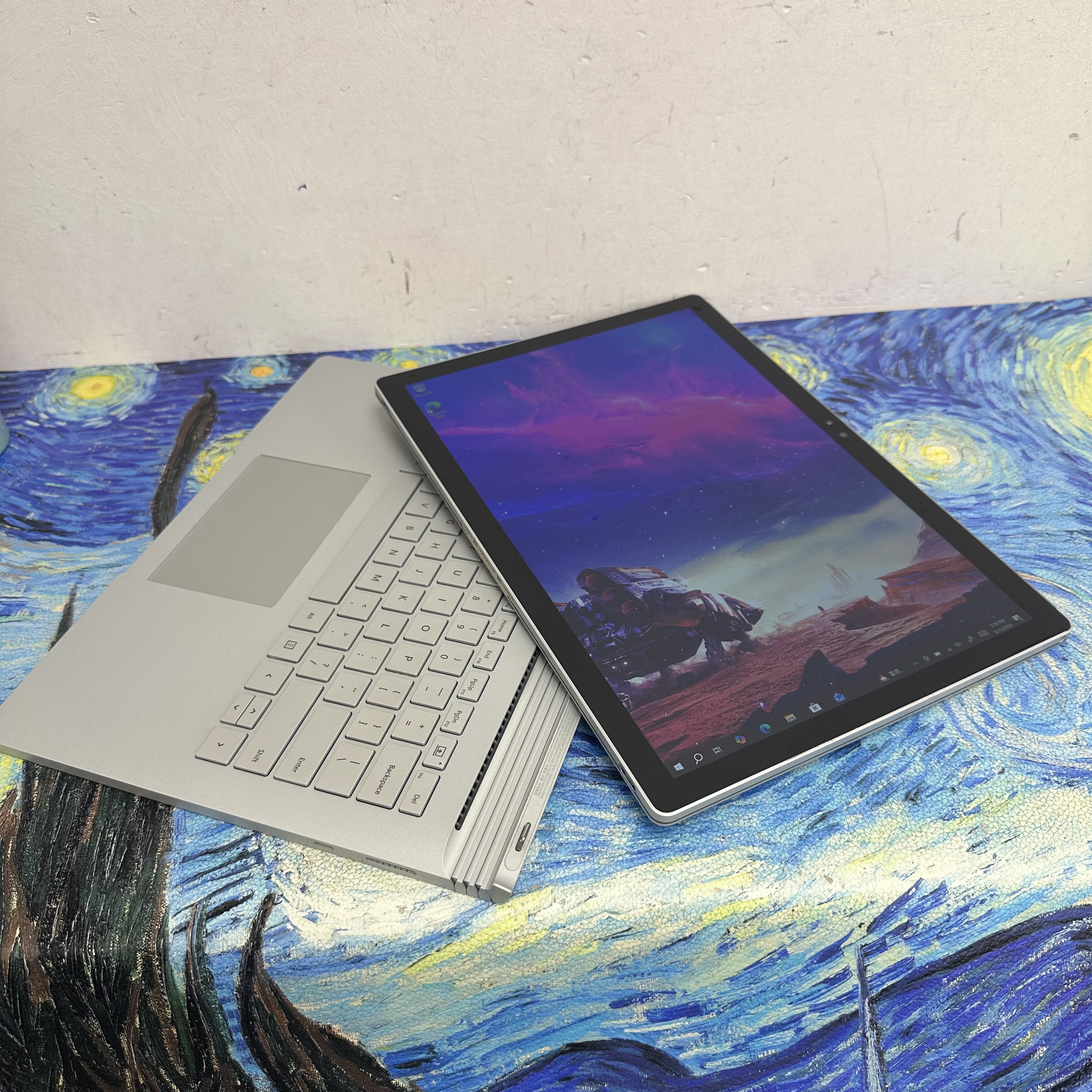 #5874 Microsoft Surface Book 2 i7-8650U/16GB Ram/512GB SSD/13.3寸/3k touch mon /平板/可分離/長電量/獨顯 / Gaming Laptop / Notebook / Ultrabook/ YouTube / Netflix / Disney+ / Office / Work / Tablet
