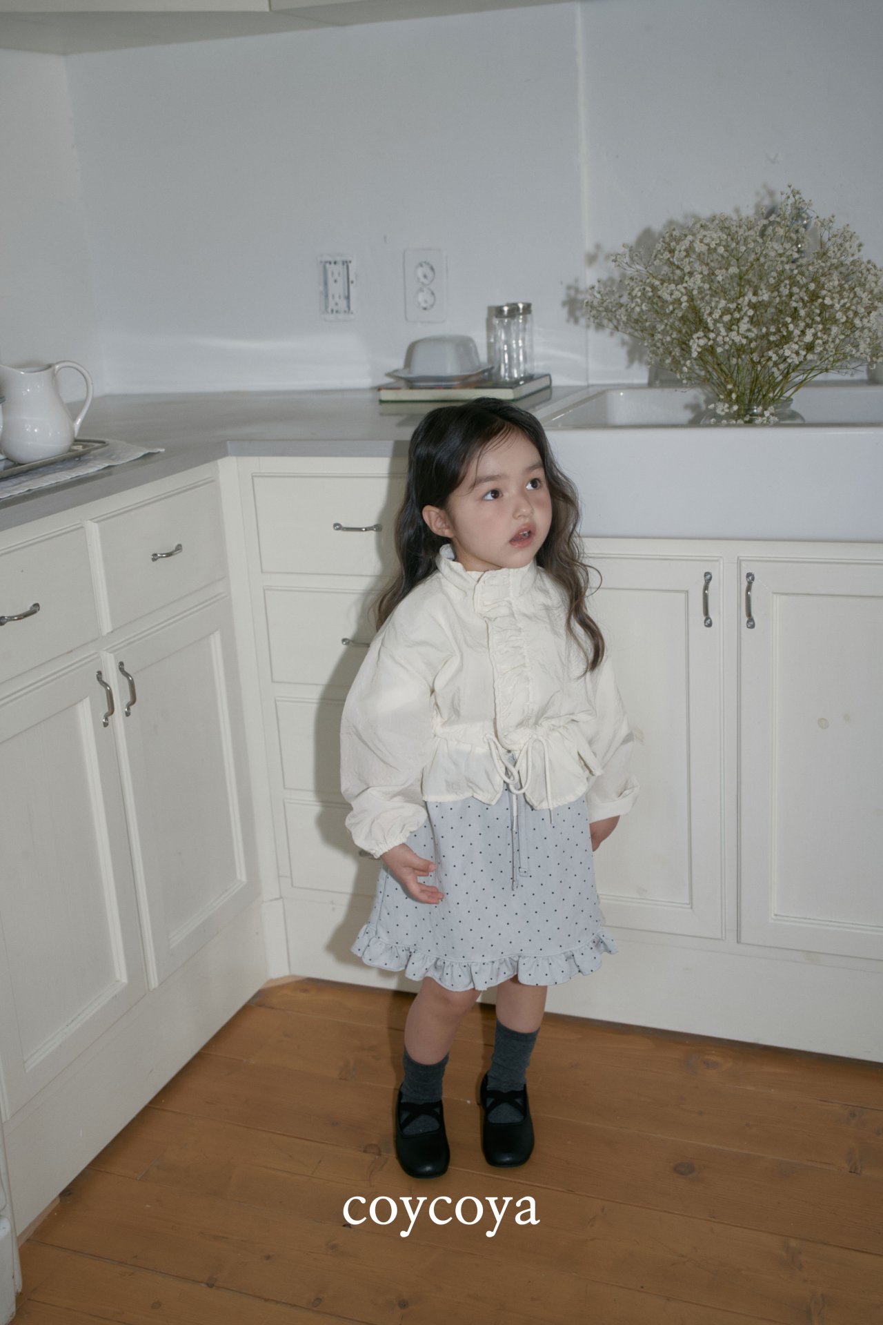 🌸預訂 韓國直送🌸🇰🇷COYCOYA兩色褶皺荷葉邊拉鍊防風外套連收納袋